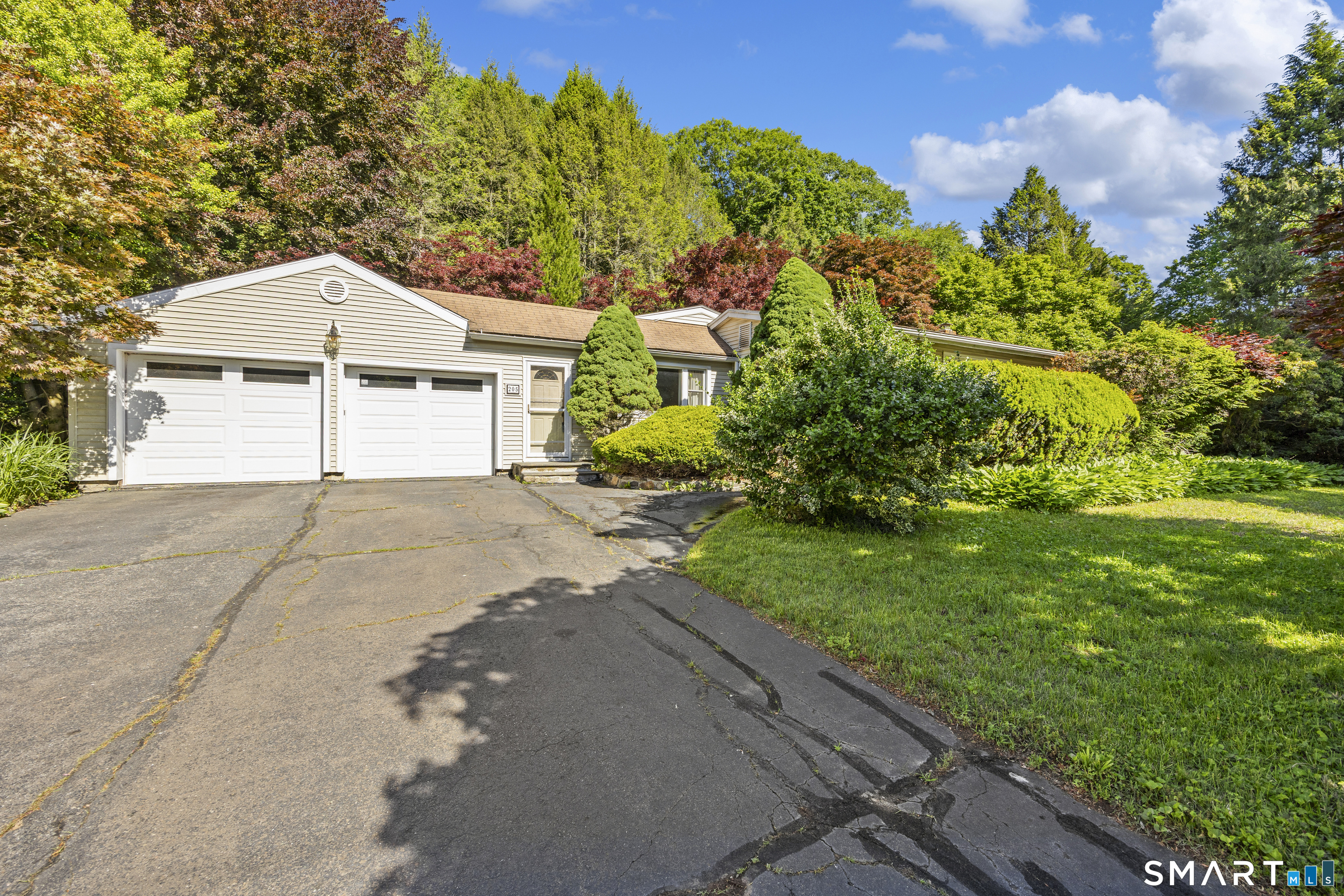 205 Mountain Road