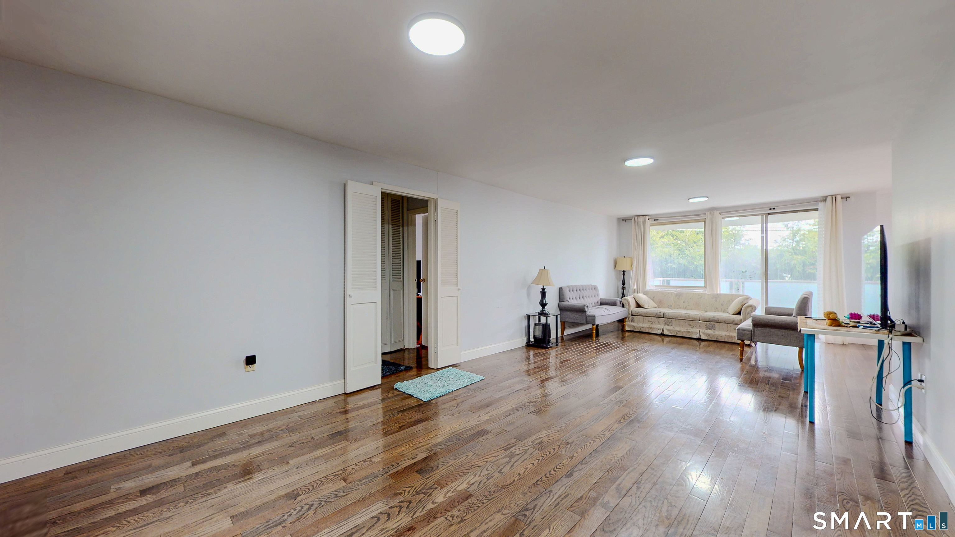 Homes for sale in Stamford, CT | 1 Strawberry Hill Ct #1H, Stamford, CT 06902 | MLS# 24179190