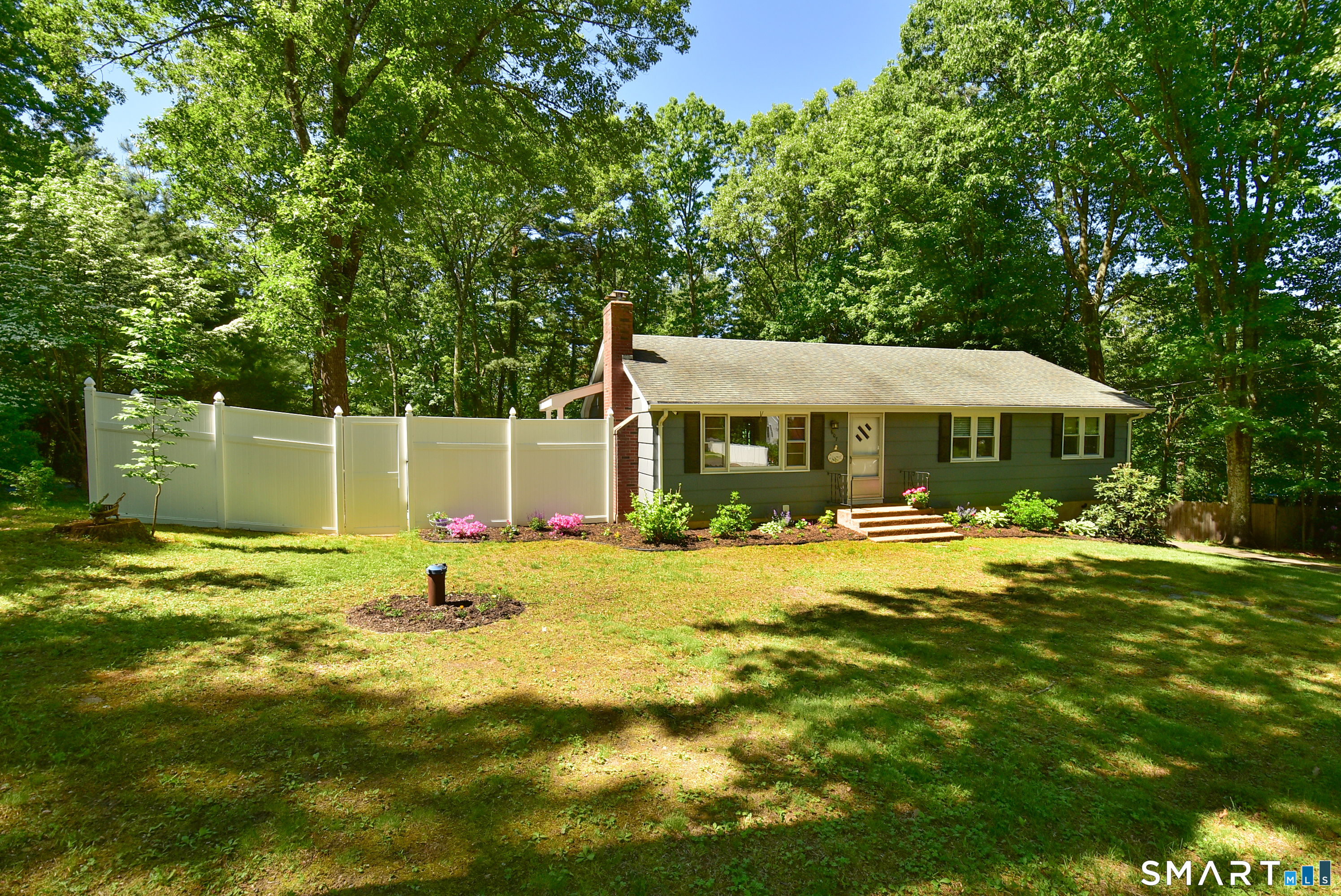 607 Old Post Road, Tolland, CT 06084
