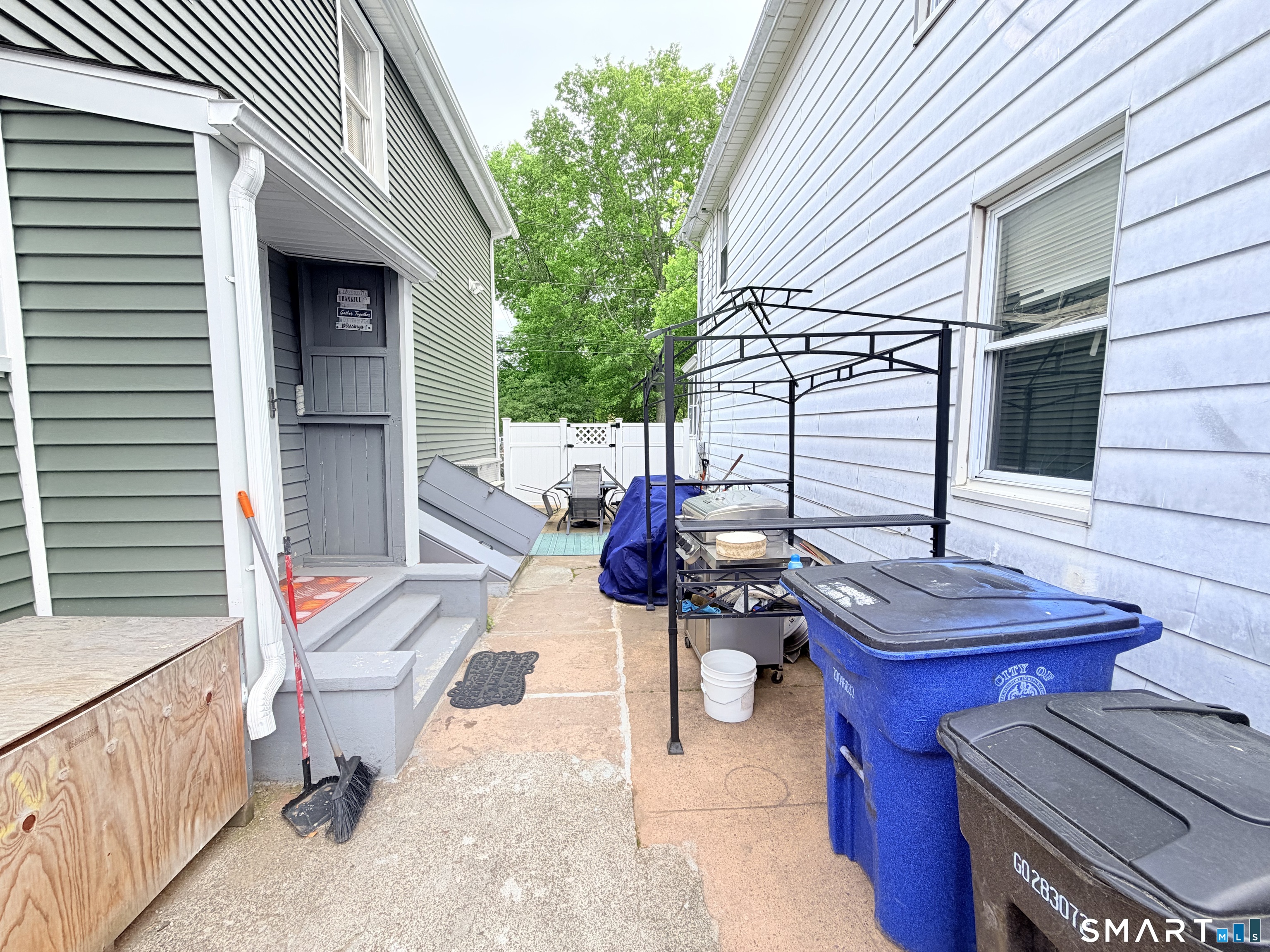 Homes for sale in New Haven, CT | 193 Portsea St, New Haven, CT 06519 | MLS# 24180705