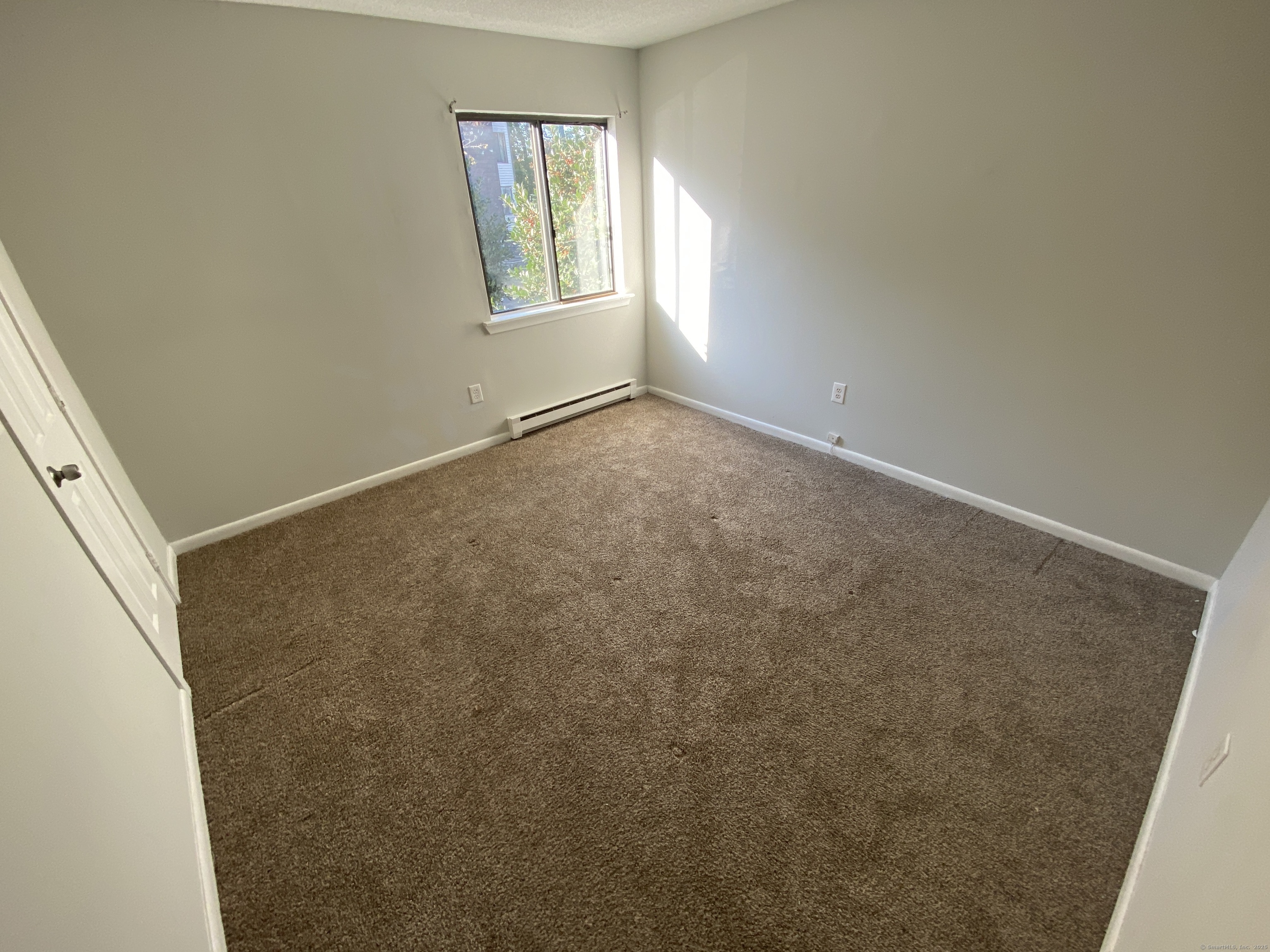 32 Old Foxon Road Unit #3 photo 3
