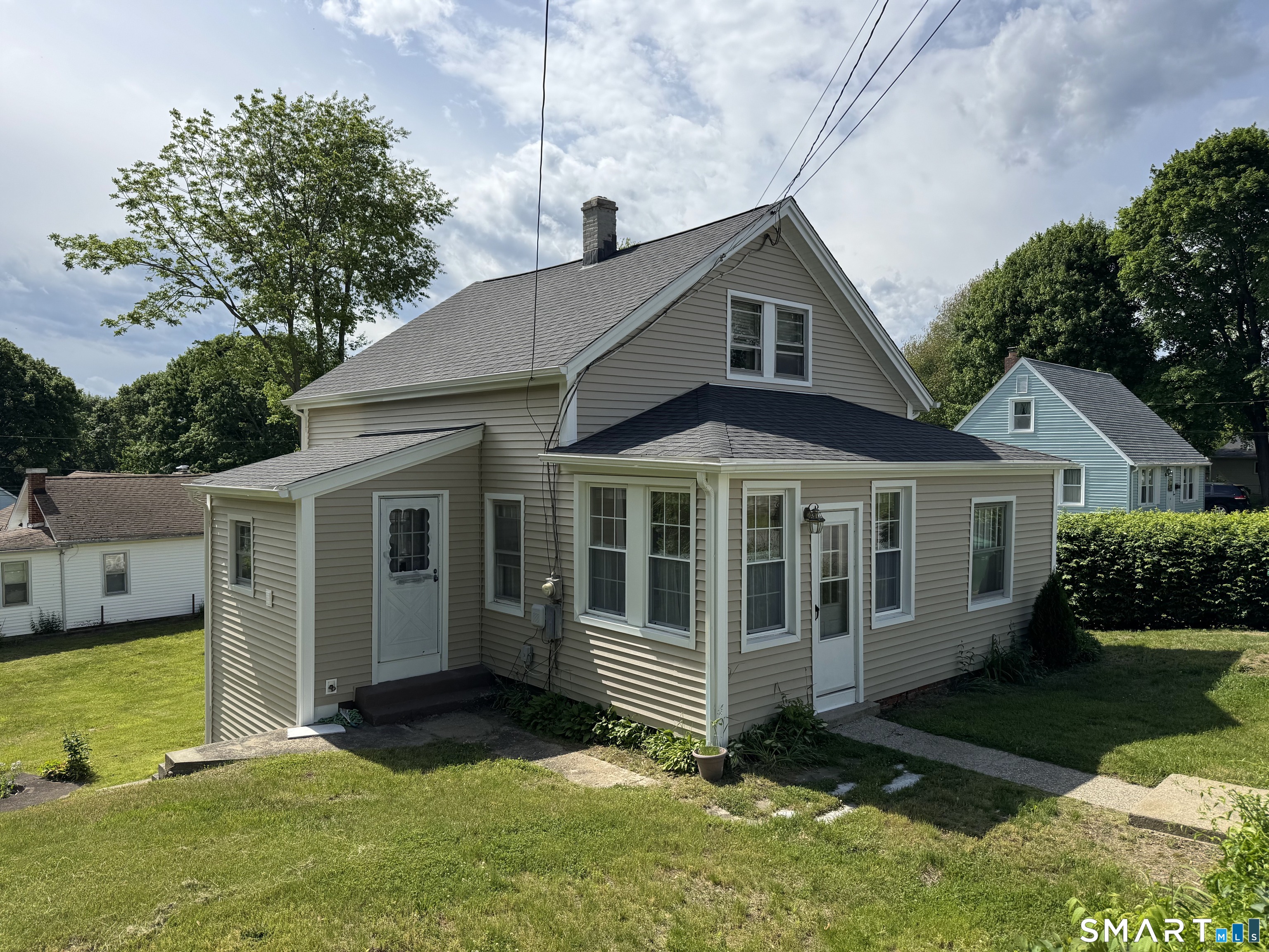 Homes for sale in Waterford, CT | 59 Olive St, Waterford, CT 06385 | MLS# 24180758