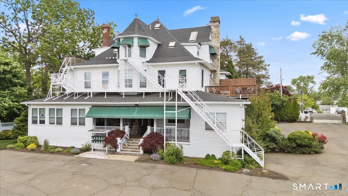 Homes for sale in Stamford, CT | 5 Hundley Ct #2C, Stamford, CT 06902 | MLS# 24178040