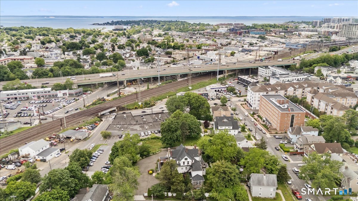 Homes for sale in Stamford, CT | 5 Hundley Ct #2C, Stamford, CT 06902 | MLS# 24178040