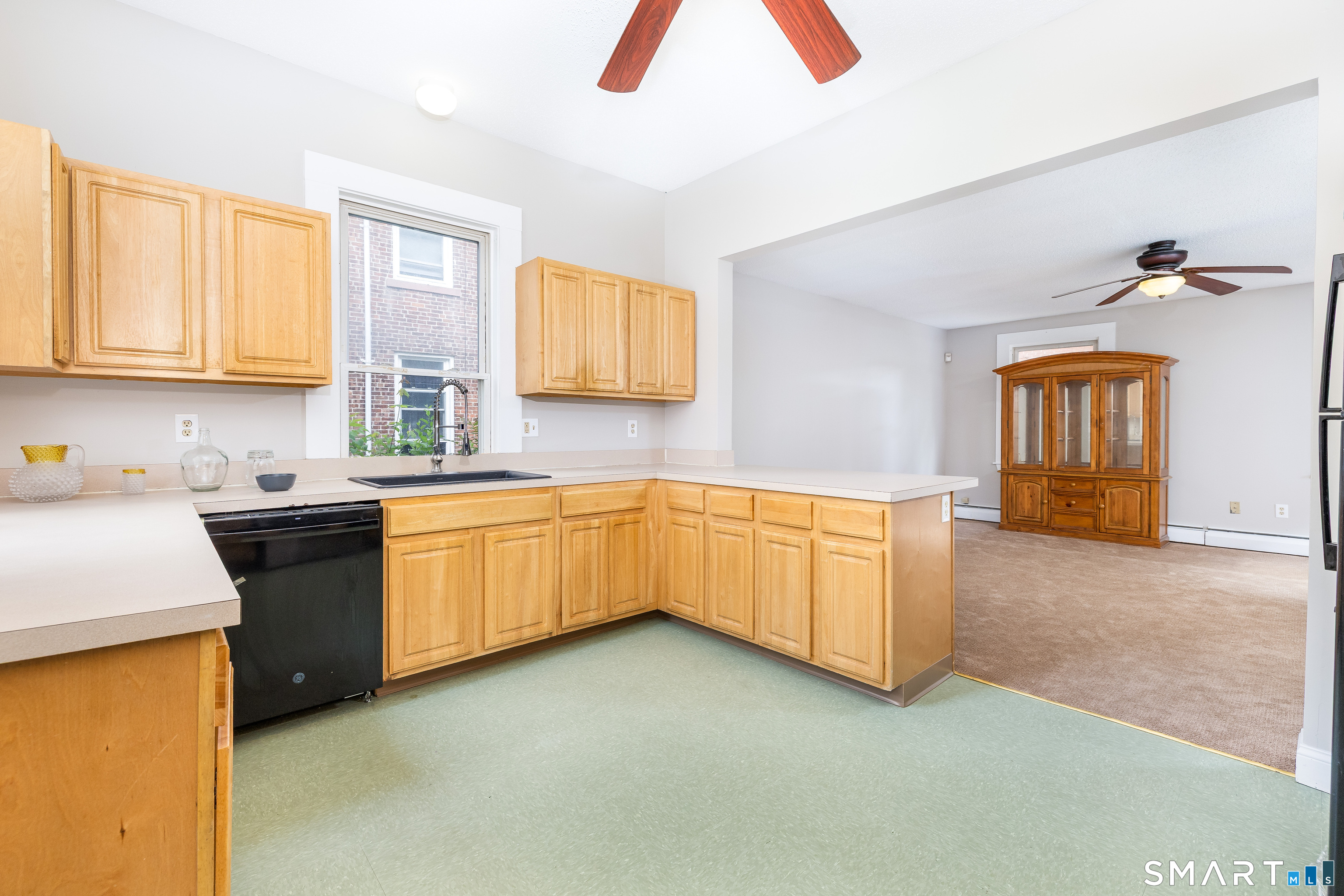Homes for sale in Hartford, CT | 38-40 Madison St, Hartford, CT 06106 | MLS# 24180753