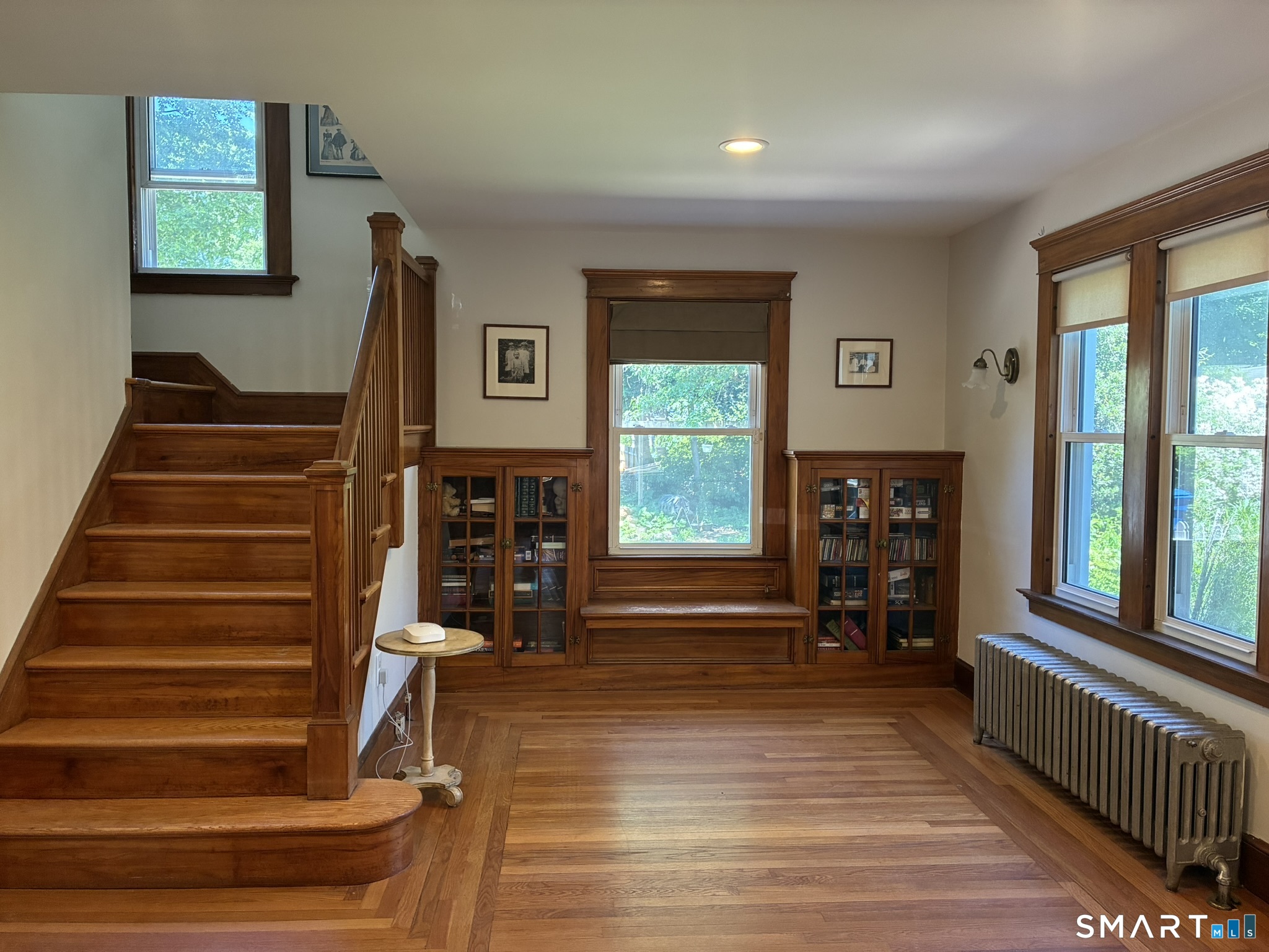 Homes for sale in Hamden, CT | 31 Elihu St, Hamden, CT 06517 | MLS# 24172558