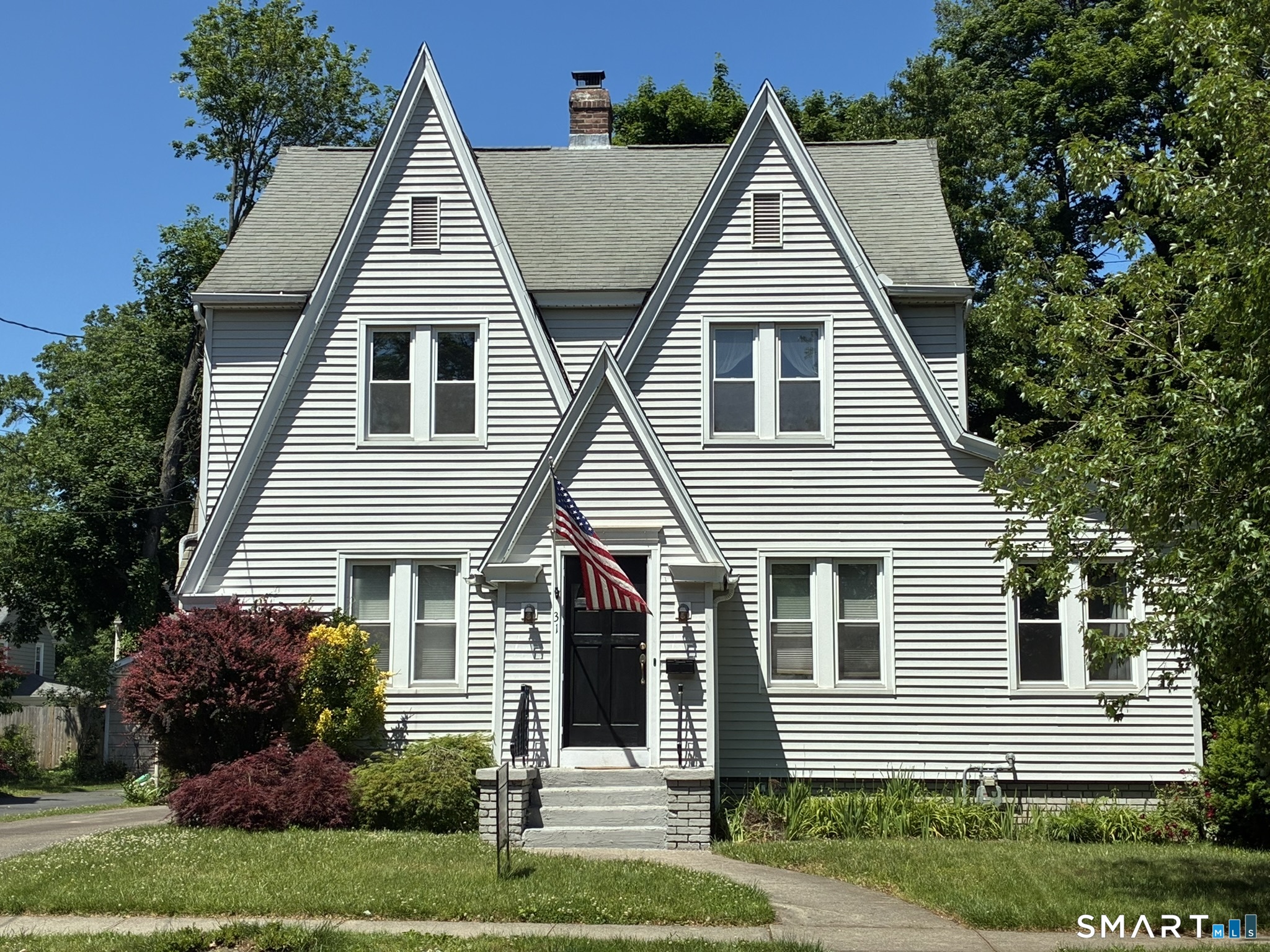 Homes for sale in Hamden, CT | 31 Elihu St, Hamden, CT 06517 | MLS# 24172558