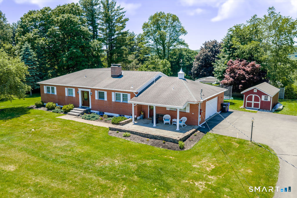 Homes for sale in Newtown, CT | 12 Valley View Rd, Newtown, CT 06470 | MLS# 24180754