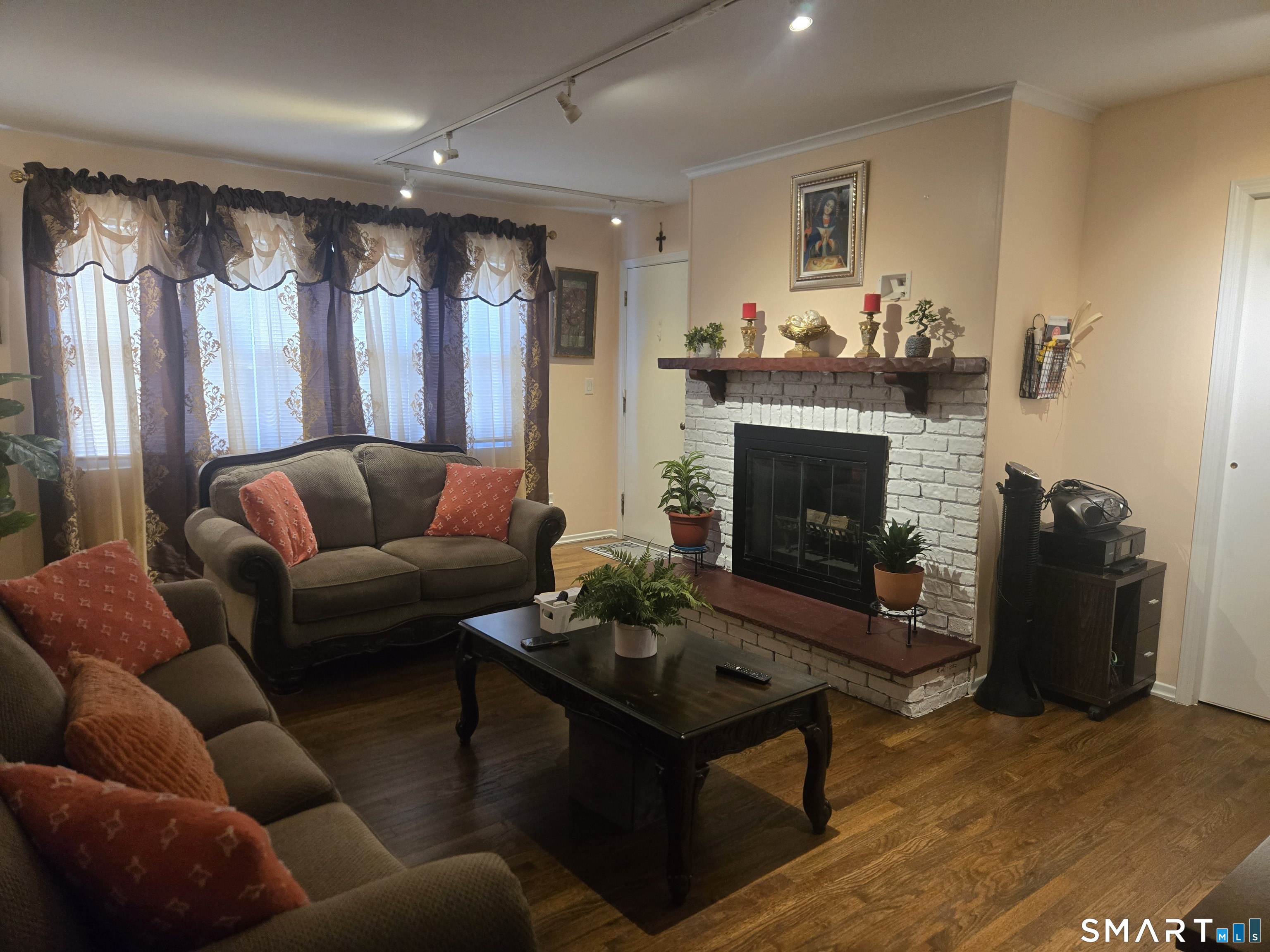 Homes for sale in Stamford, CT | 1307 Hope St #B4, Stamford, CT 06907 | MLS# 24180006