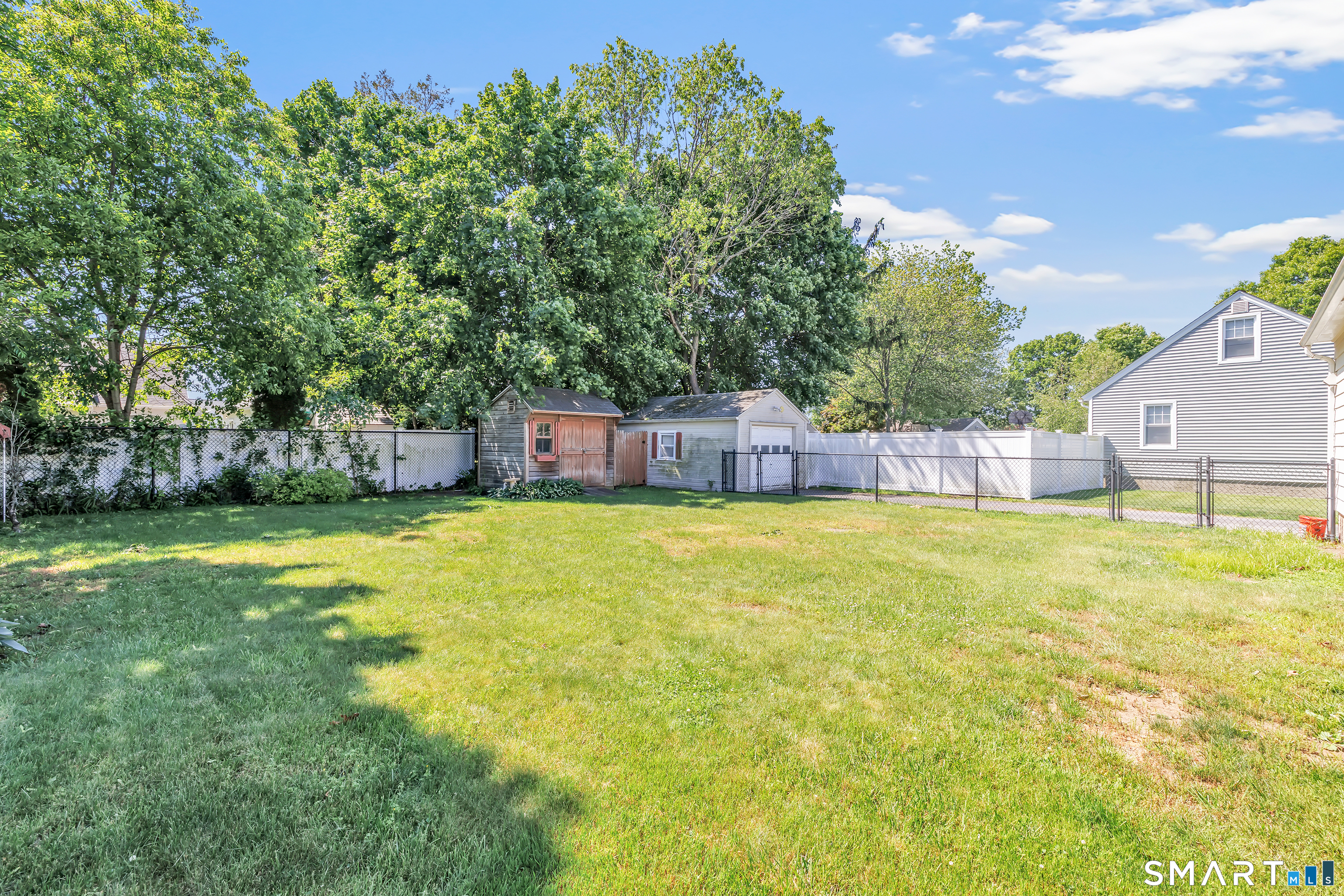 Homes for sale in Milford, CT | 41 Kohary Dr, Milford, CT 06460 | MLS# 24181240