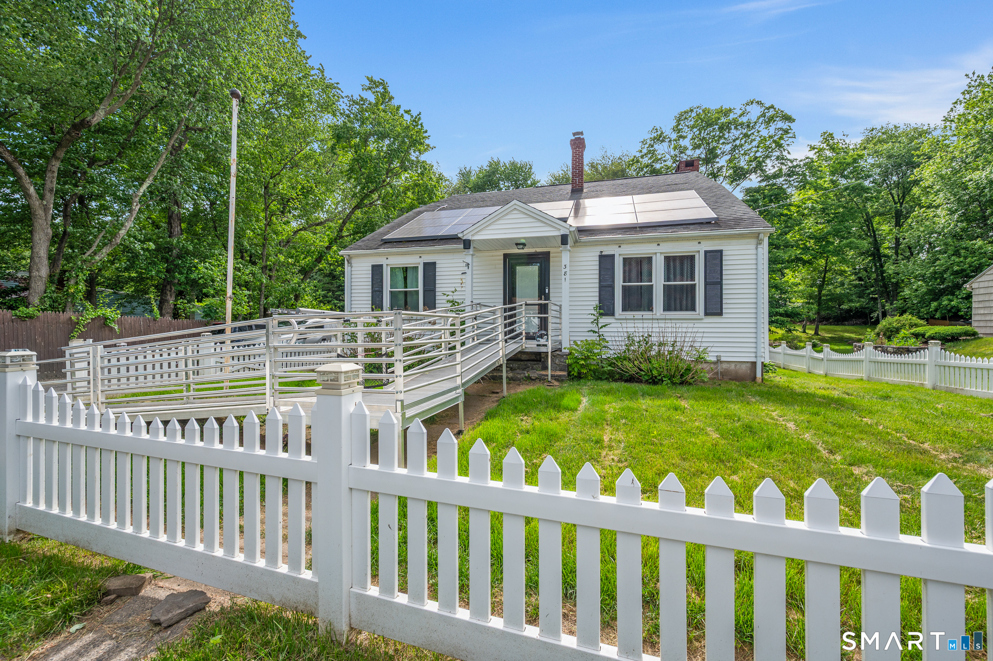 Homes for sale in Waterbury, CT | 381 Chestnut Hill Ave, Waterbury, CT 06704 | MLS# 24178525