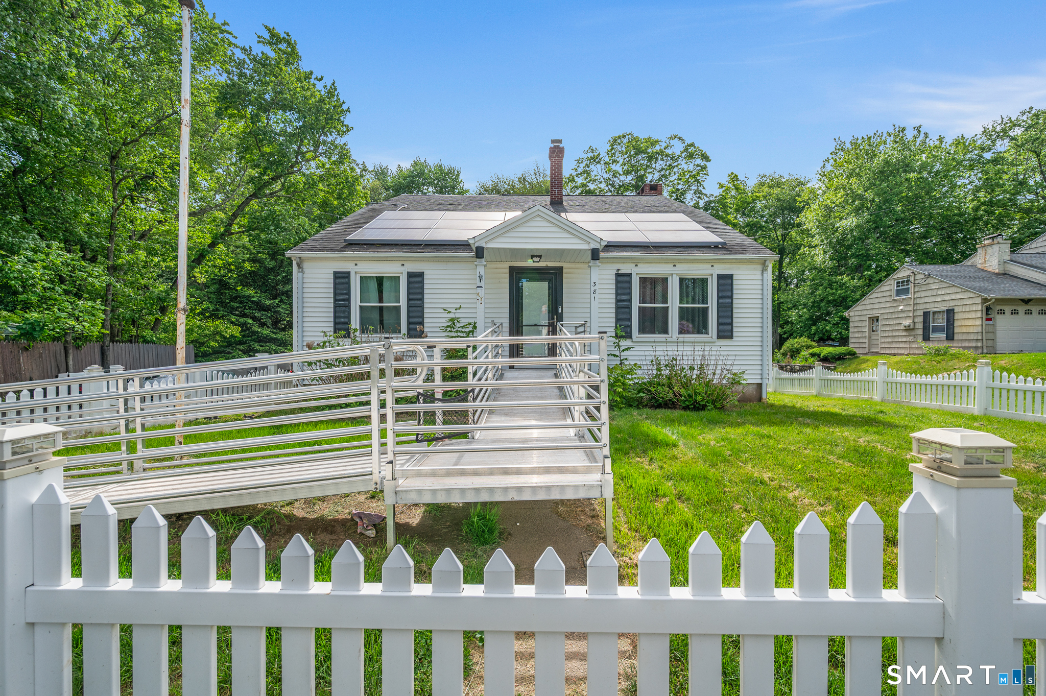 Homes for sale in Waterbury, CT | 381 Chestnut Hill Ave, Waterbury, CT 06704 | MLS# 24178525