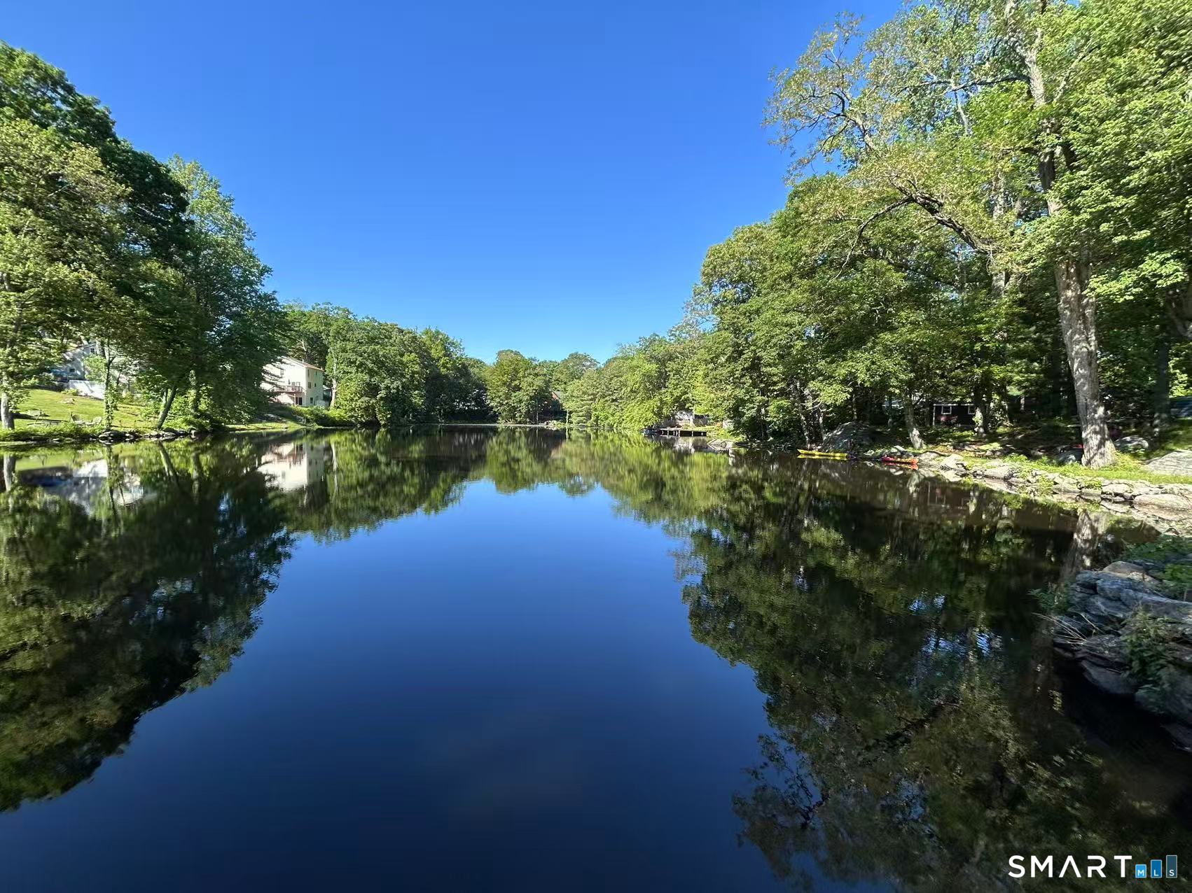 Homes for sale in Stratford, CT | 249 Circle Dr, Stratford, CT 06614 | MLS# 24180954