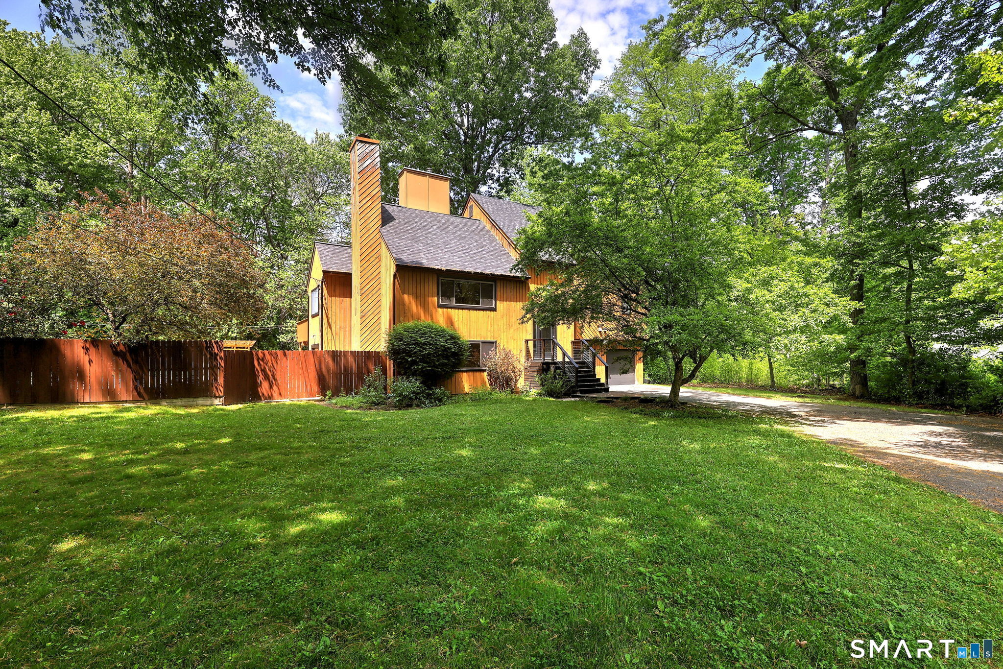 Homes for sale in Stratford, CT | 40 Morning Glory Ter, Stratford, CT 06614 | MLS# 24176346