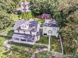 61 Smith Ridge, New Canaan
