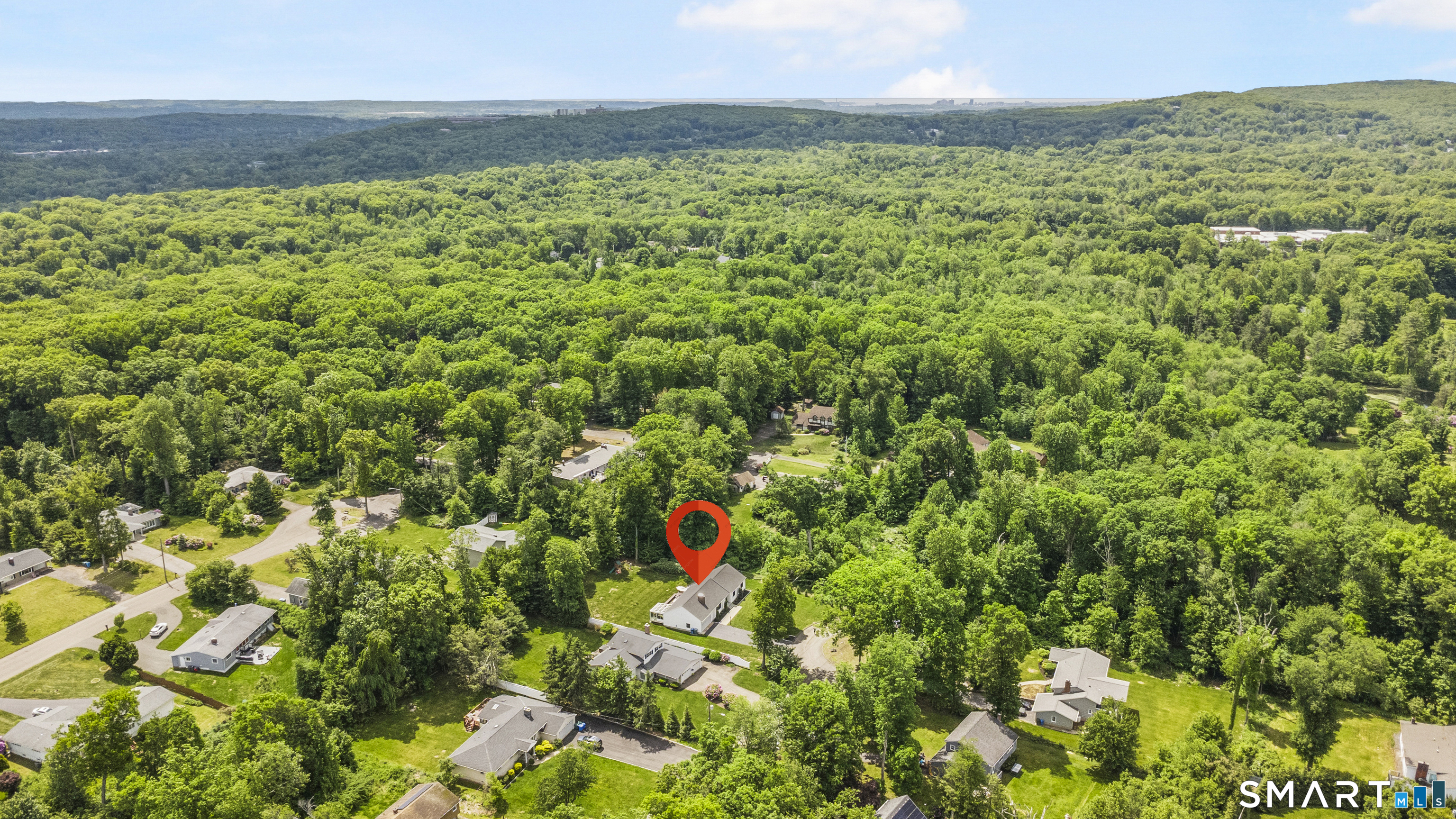 Homes for sale in Hamden, CT | 50 Wagner Dr, Hamden, CT 06518 | MLS# 24180822