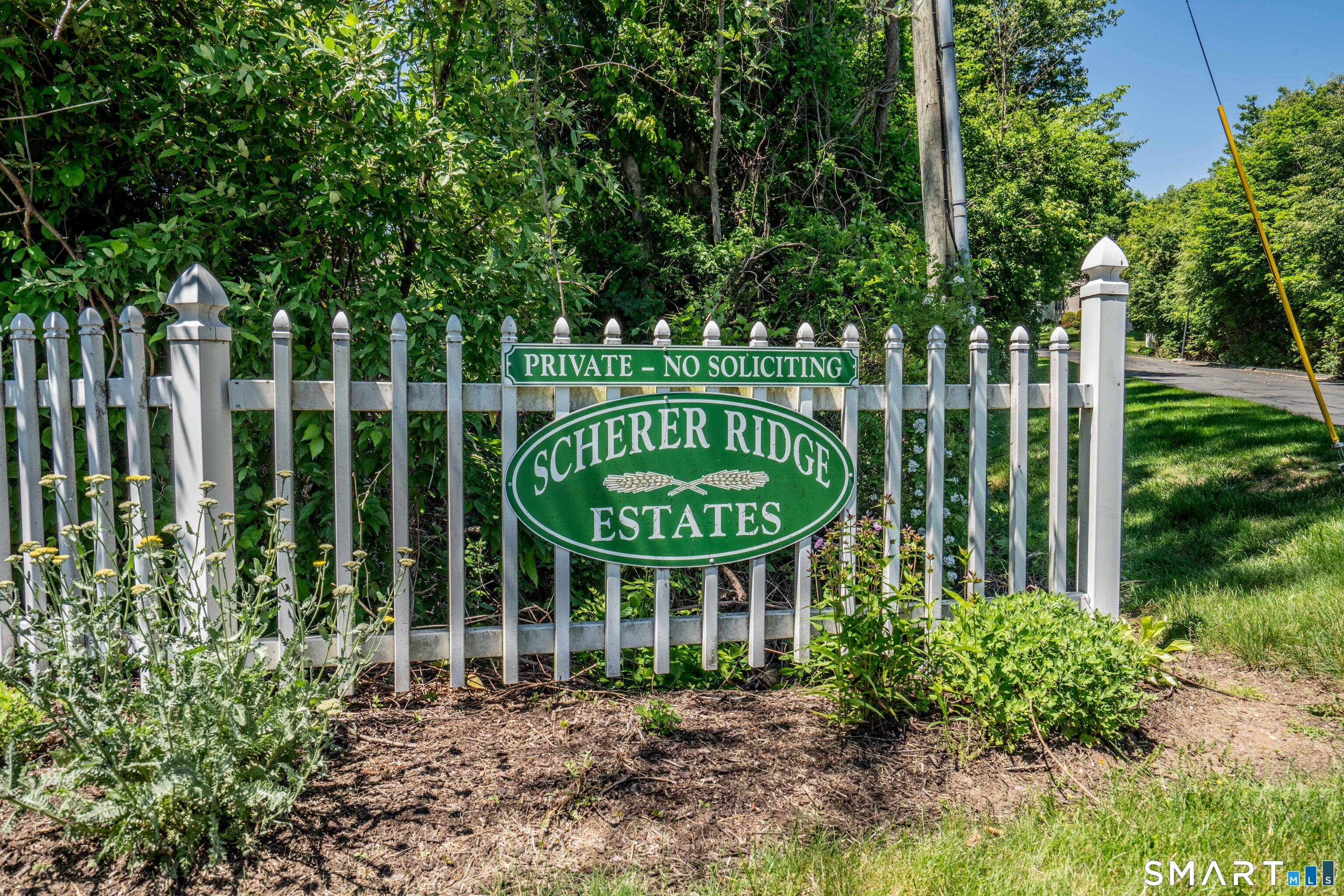 Homes for sale in Windsor, CT | 10 Scherer Ln, Windsor, CT 06095 | MLS# 24182234