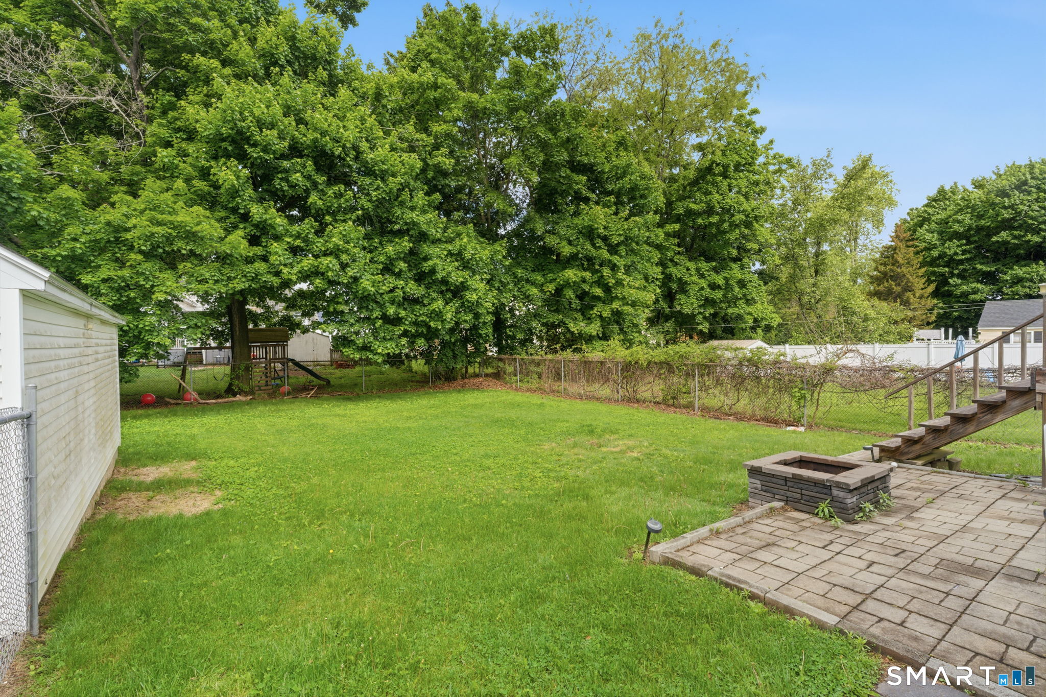 Homes for sale in Manchester, CT | 64 Mckinley St, Manchester, CT 06040 | MLS# 24182494