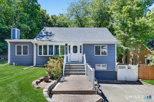 40 Sleepy Hollow Lane
