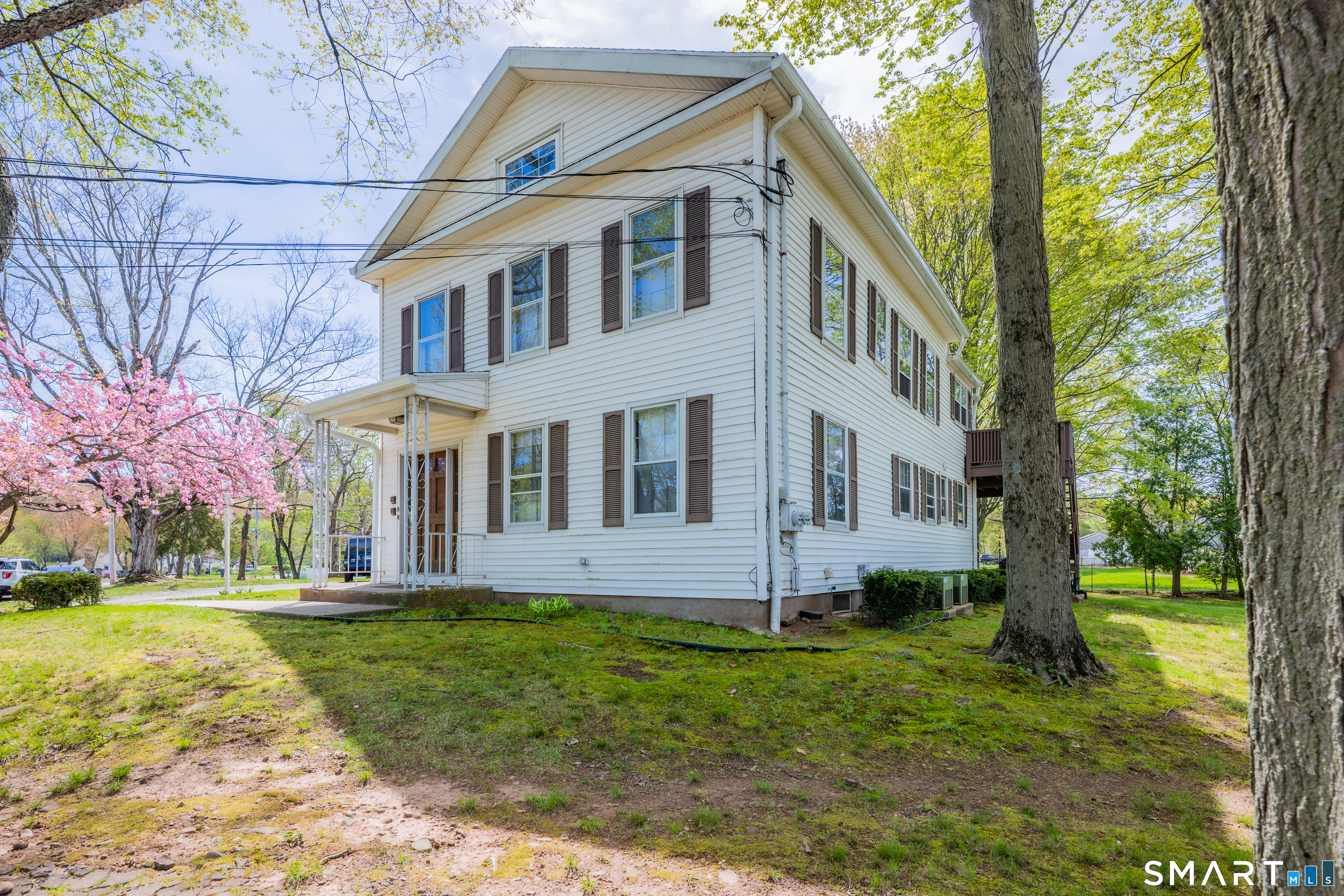 Homes for sale in North Haven, CT | 68 Village St, North Haven, CT 06473 | MLS# 24171452