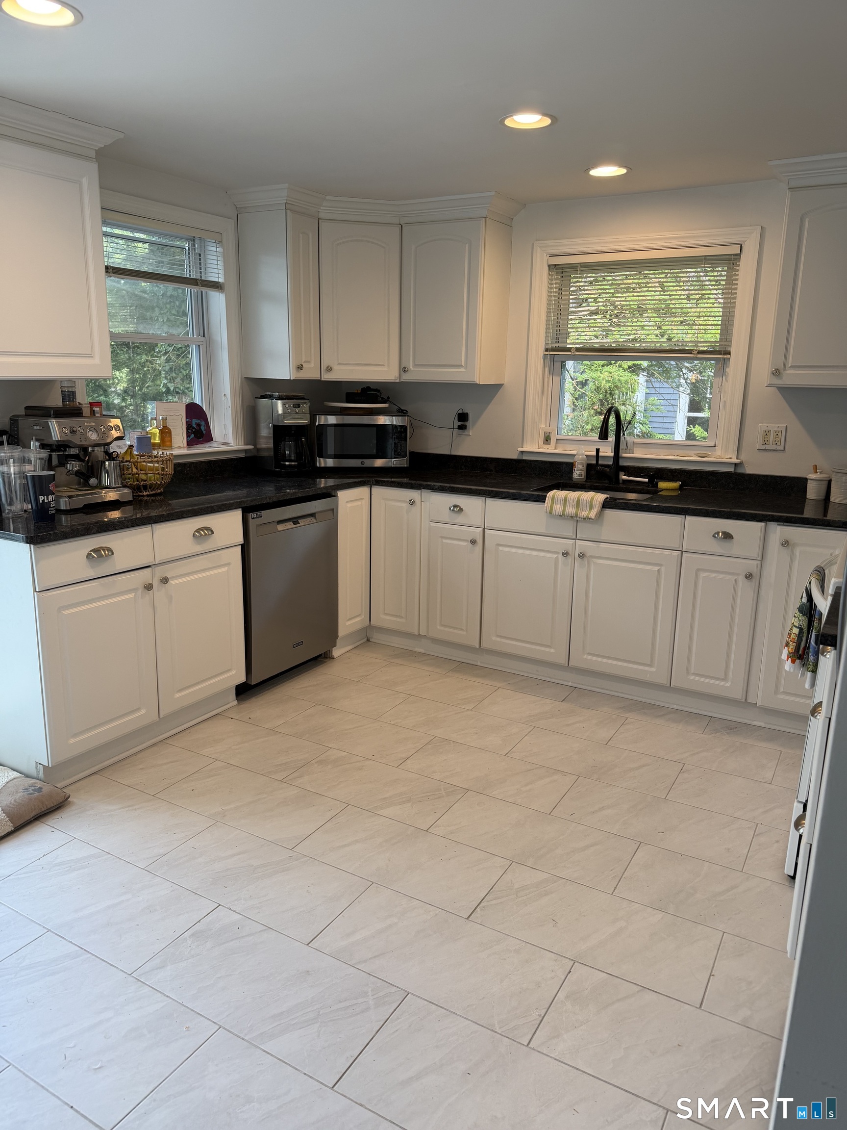 28 Treadwell Avenue, Westport, Connecticut photo 3