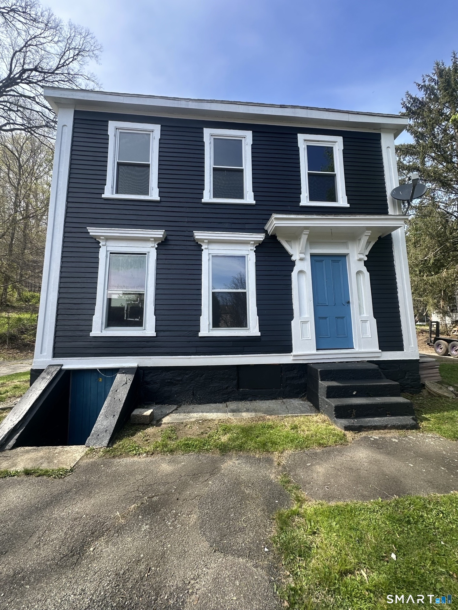 Featured Listing Photo