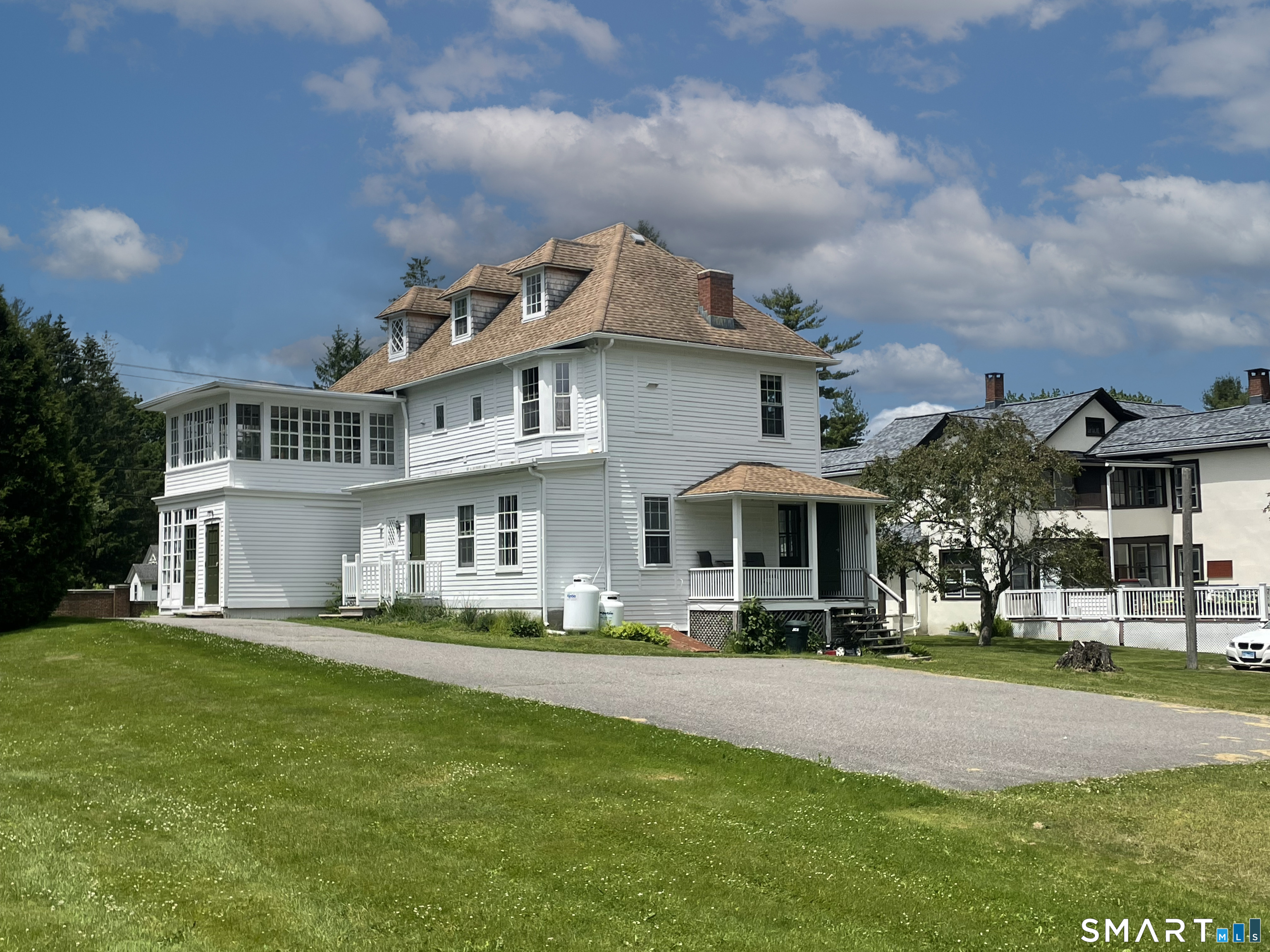 Featured Listing Photo