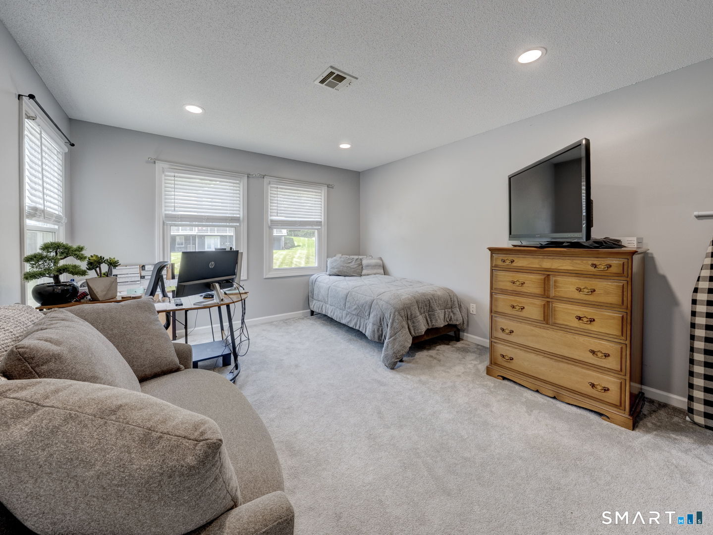 Photo 23 of 8 Vicki Lane, Colchester, CT