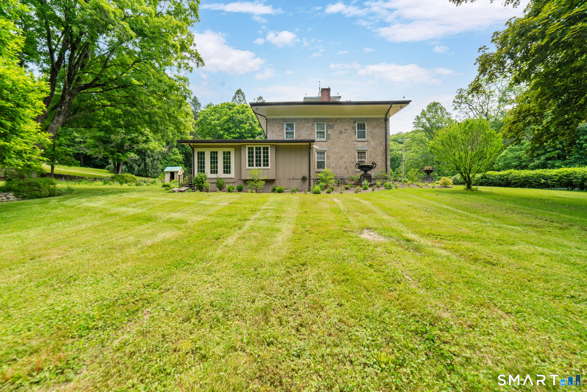 Homes for sale in Woodbury, CT | 1917 Main St N, Woodbury, CT 06798 | MLS# 24183601