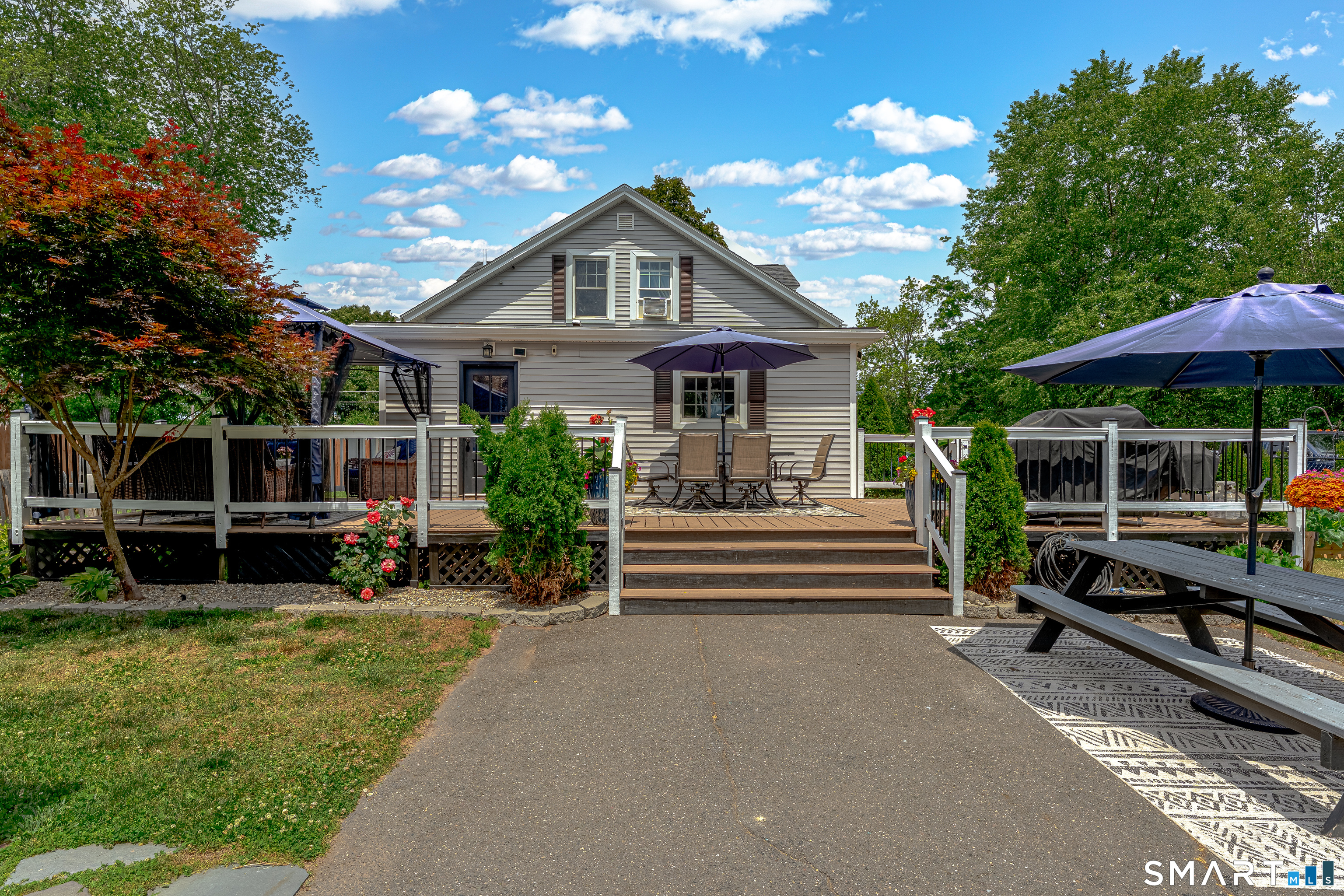 Homes for sale in Windsor Locks, CT | 443 North St, Windsor Locks, CT 06096 | MLS# 24183515