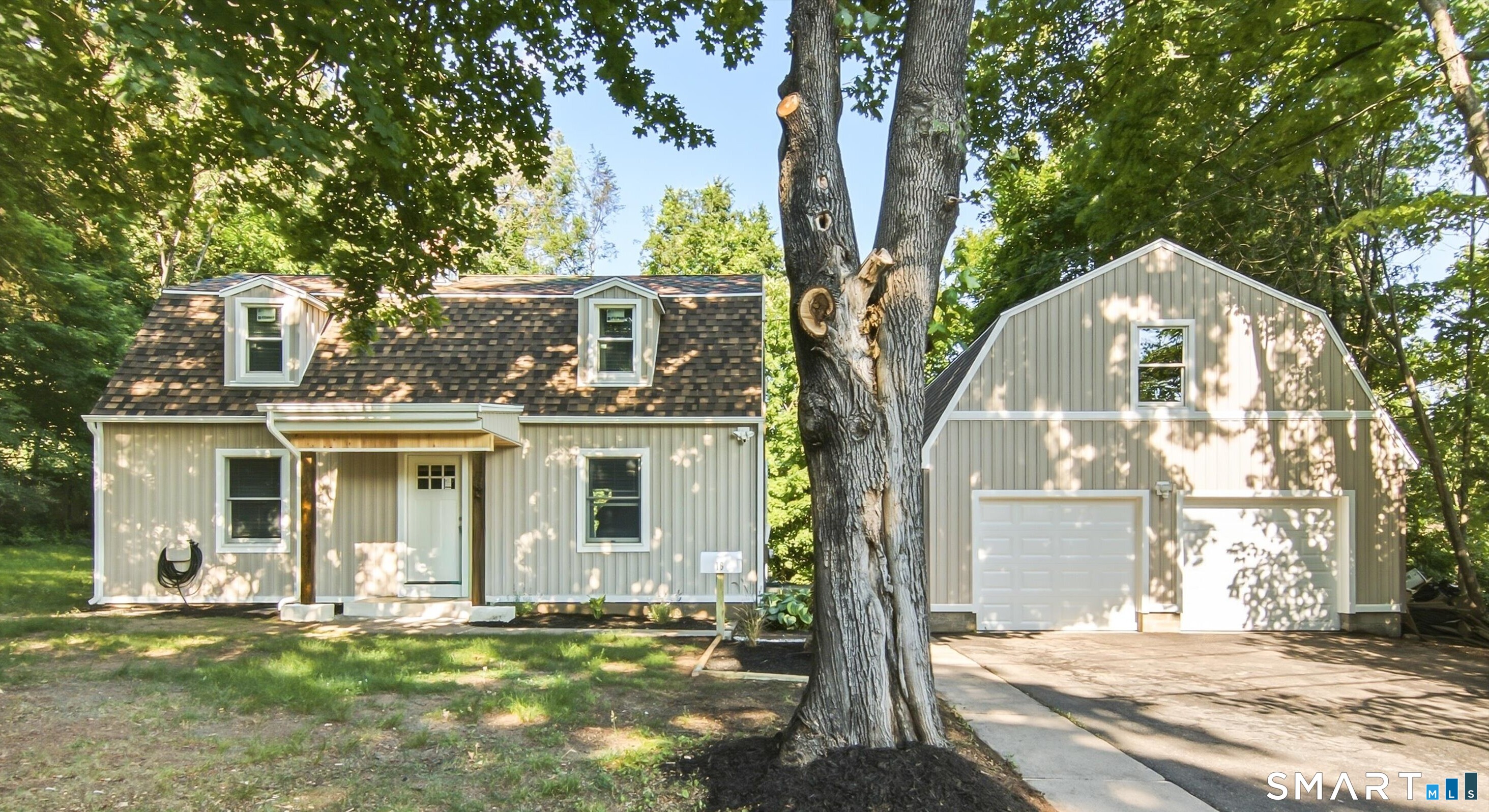 16 Deepwood Drive