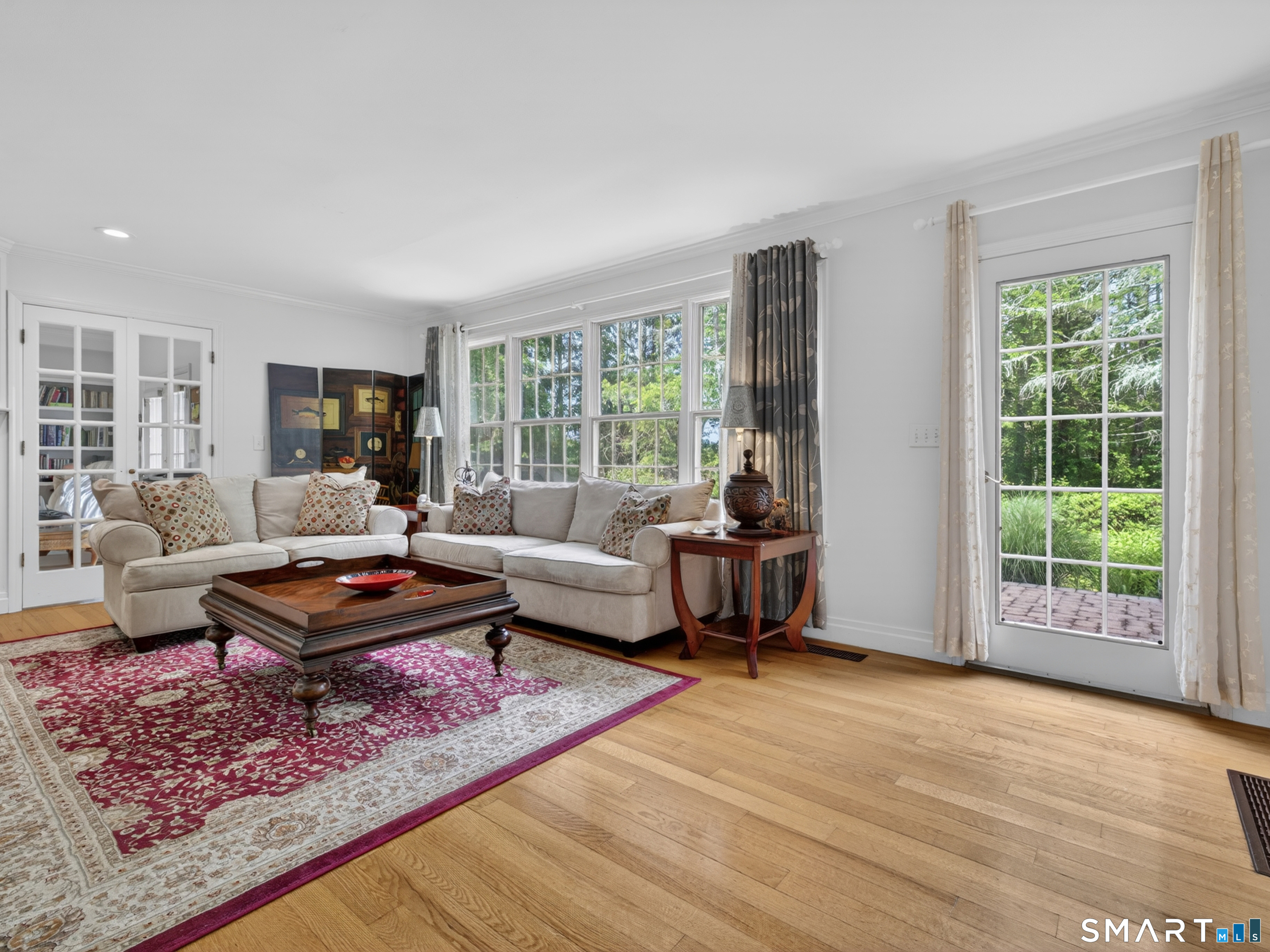 2 Larchwood Lane photo 18