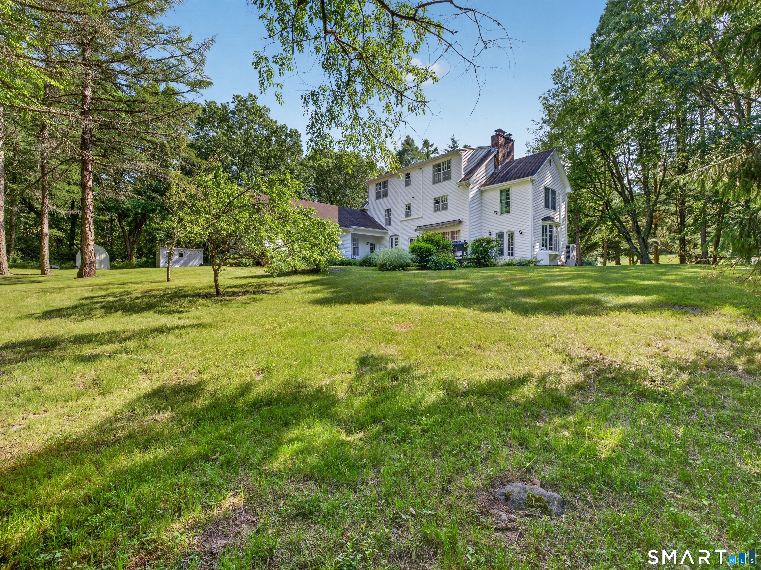2 Larchwood Lane photo 37