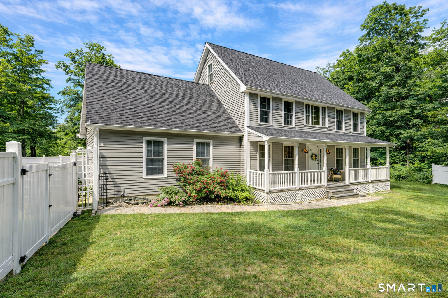 Homes for sale in Mansfield, CT | 1556 Storrs Rd, Mansfield, CT 06268 | MLS# 24184345