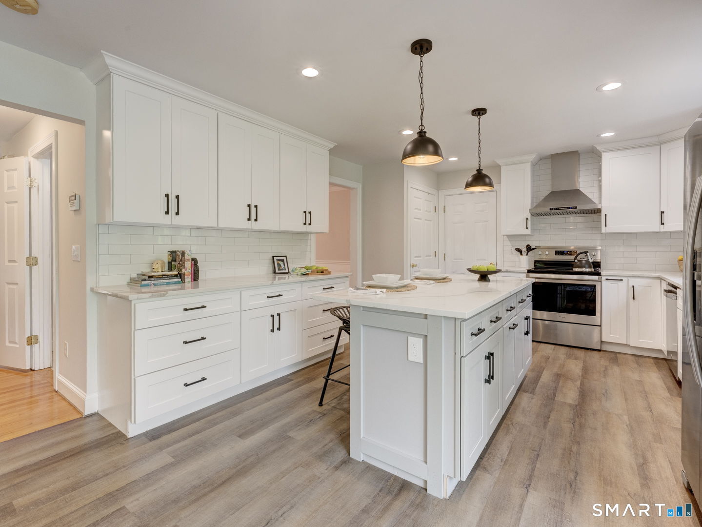 Homes for sale in Mansfield, CT | 1556 Storrs Rd, Mansfield, CT 06268 | MLS# 24184345