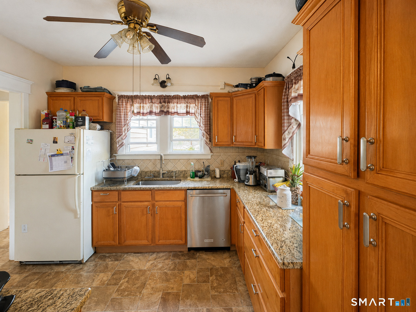 Homes for sale in North Haven, CT | 195 Montowese Ave, North Haven, CT 06473 | MLS# 24184236
