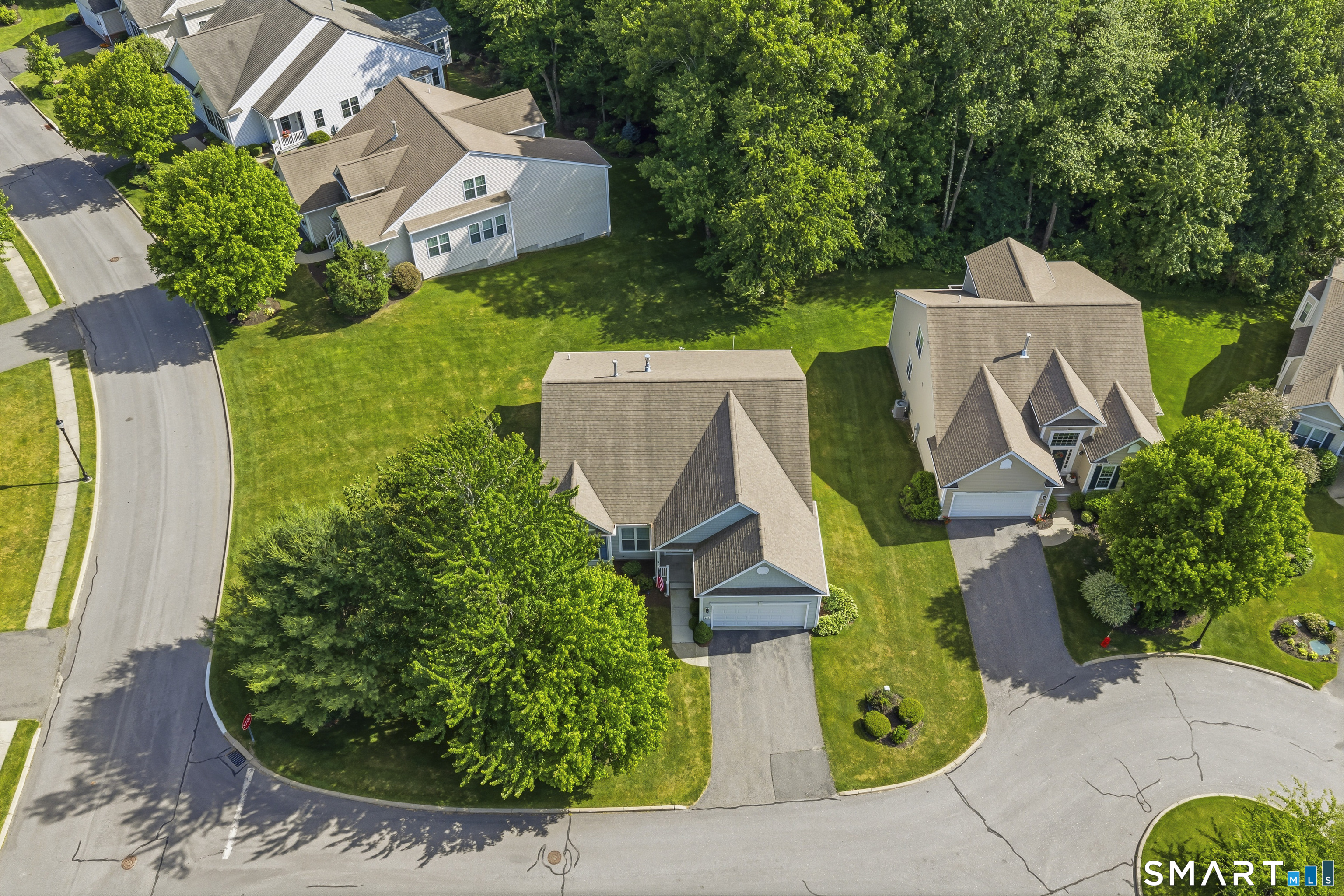 Homes for sale in Oxford, CT | 567 Inverness Ct #567, Oxford, CT 06478 | MLS# 24184754