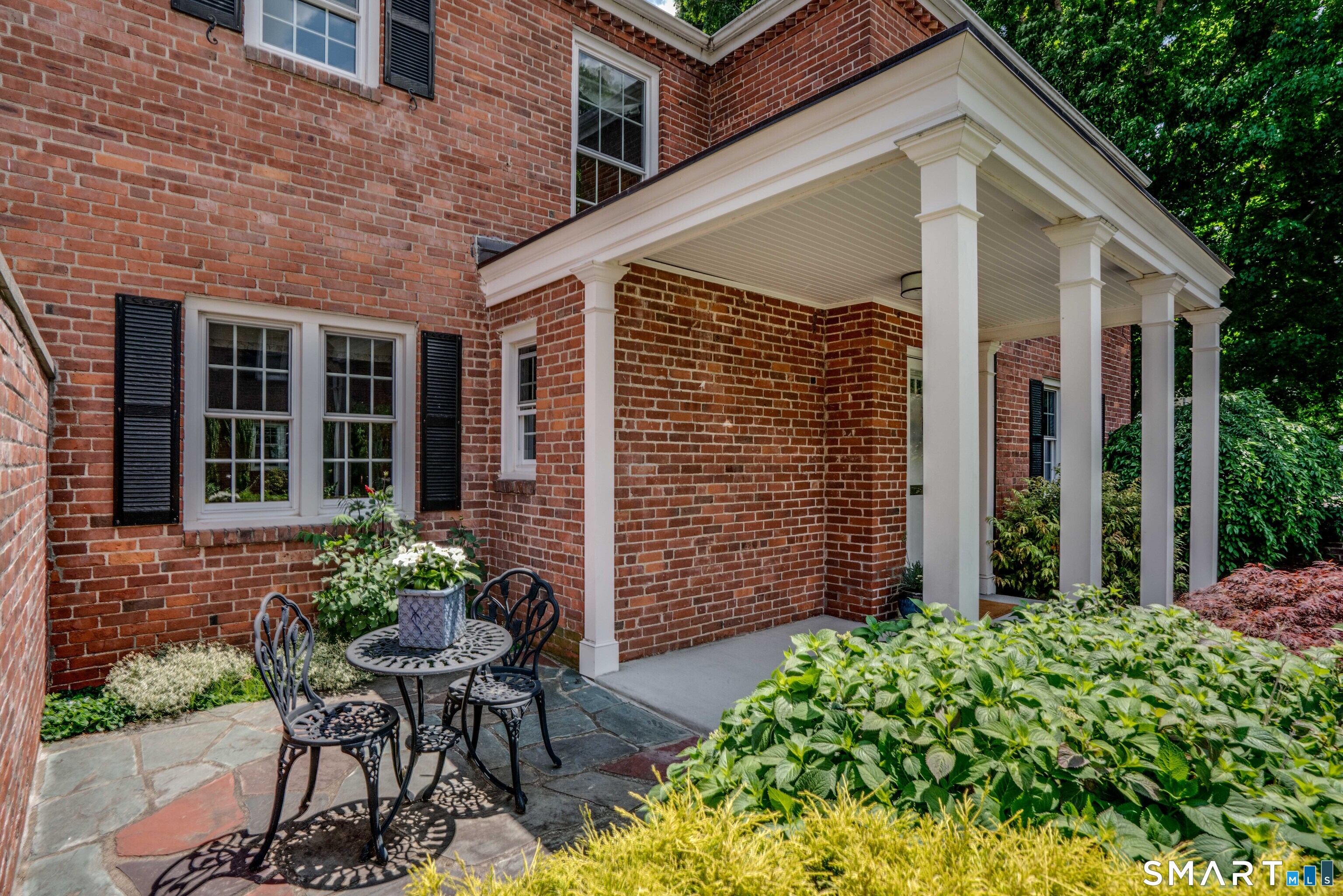 Homes for sale in West Hartford, CT | 1040 Farmington Ave #5, West Hartford, CT 06107 | MLS# 24180923
