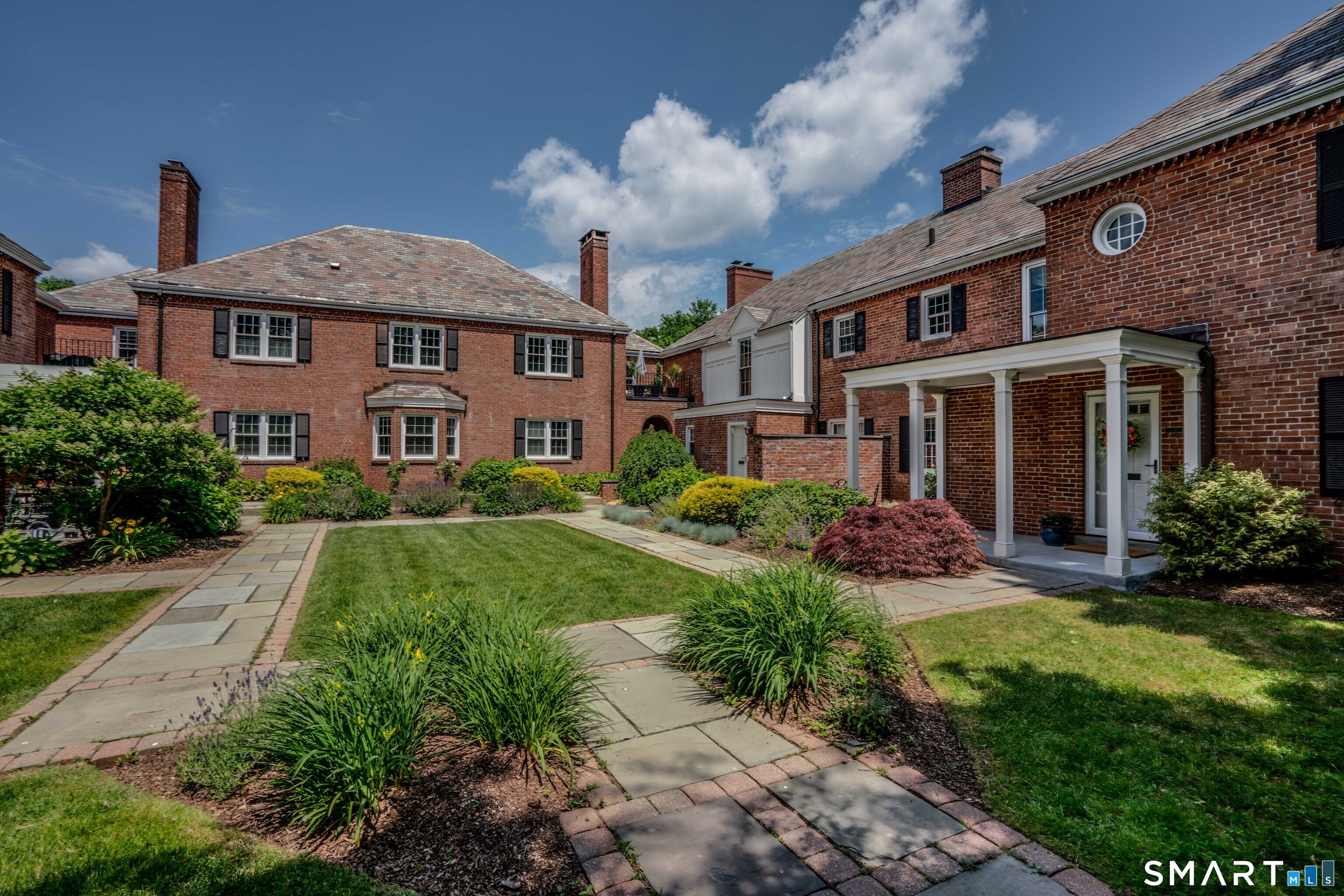 Homes for sale in West Hartford, CT | 1040 Farmington Ave #5, West Hartford, CT 06107 | MLS# 24180923