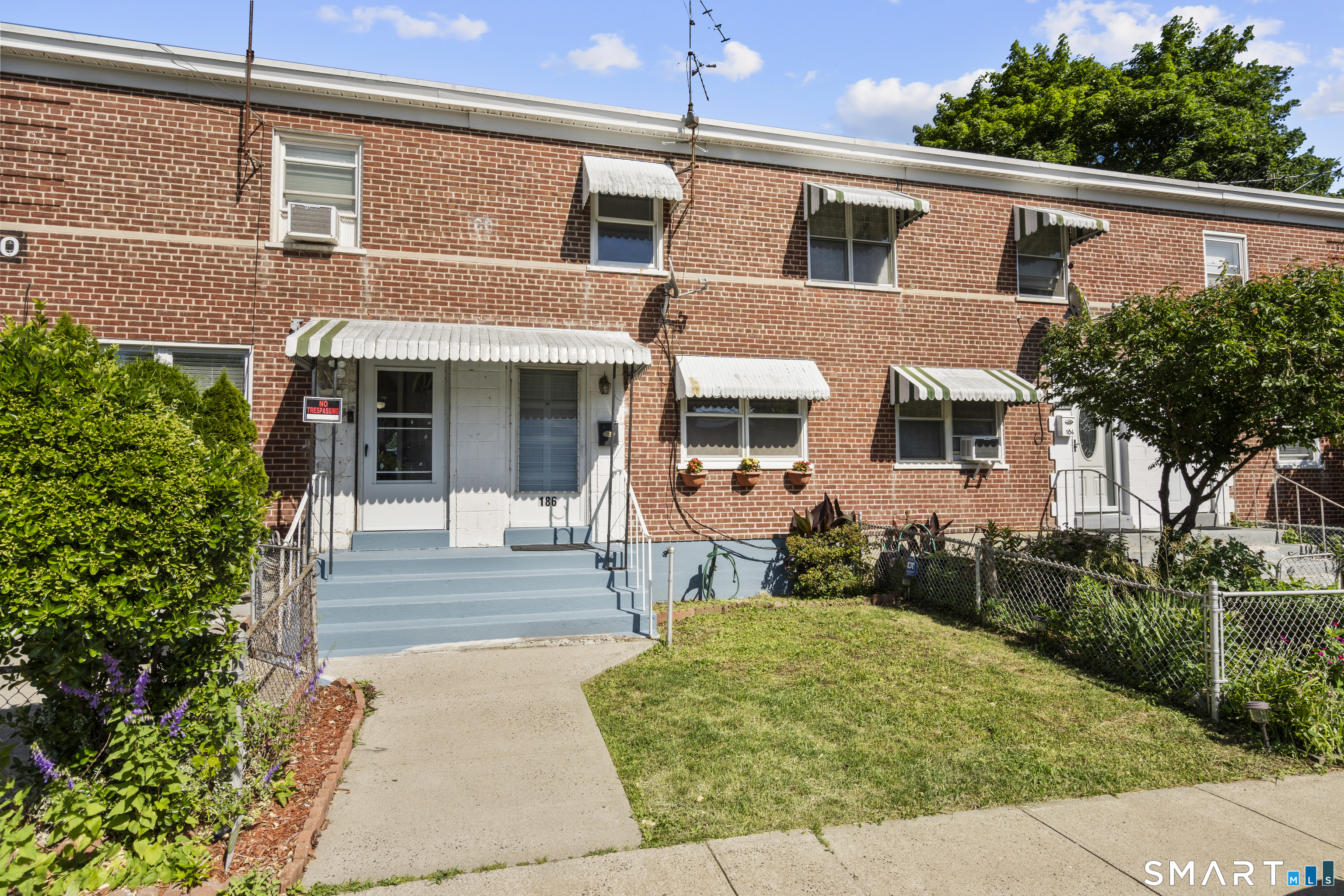 Homes for sale in Bridgeport, CT | 186 Court D Building 60, Bridgeport, CT 06610 | MLS# 24184879