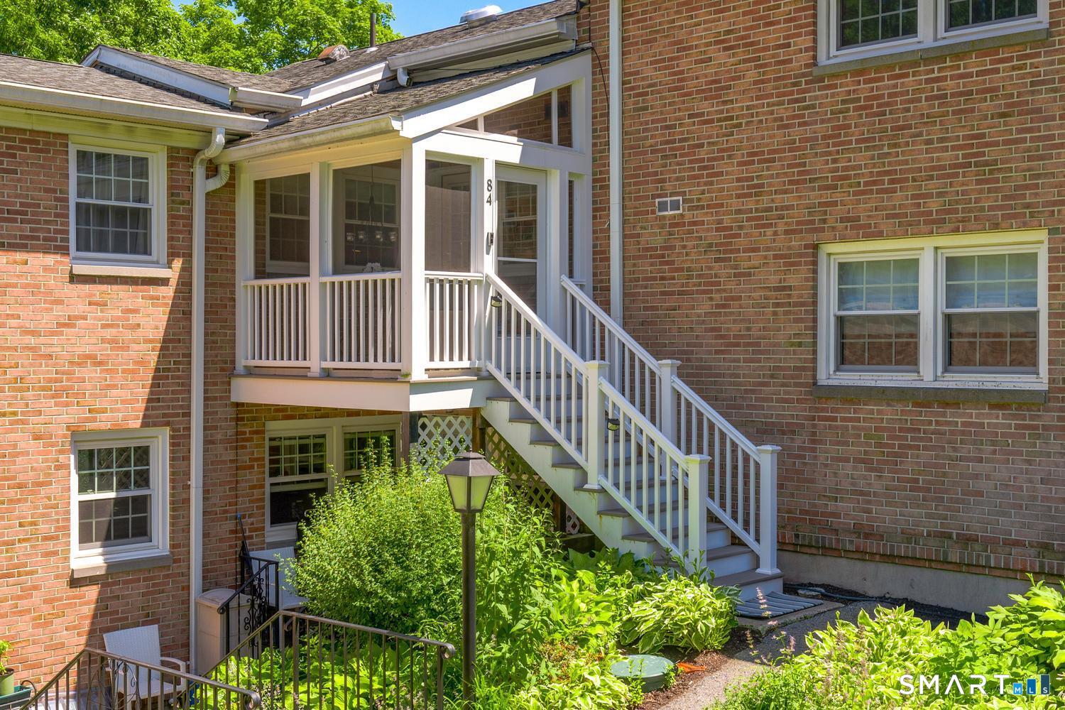 84 Heritage Hill Road, New Canaan, Connecticut photo 2