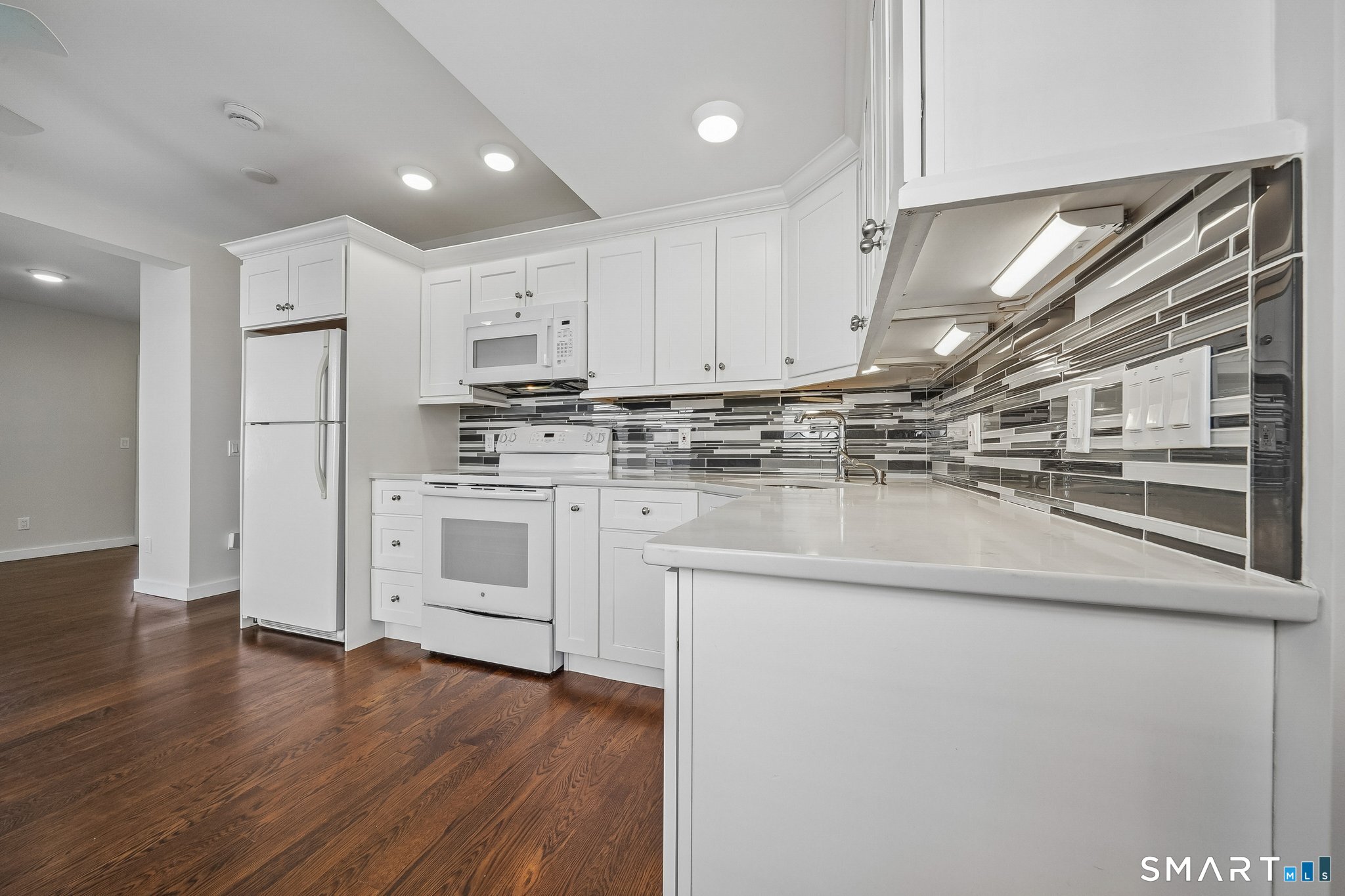 10 Wells Avenue, Stamford, Connecticut photo 5