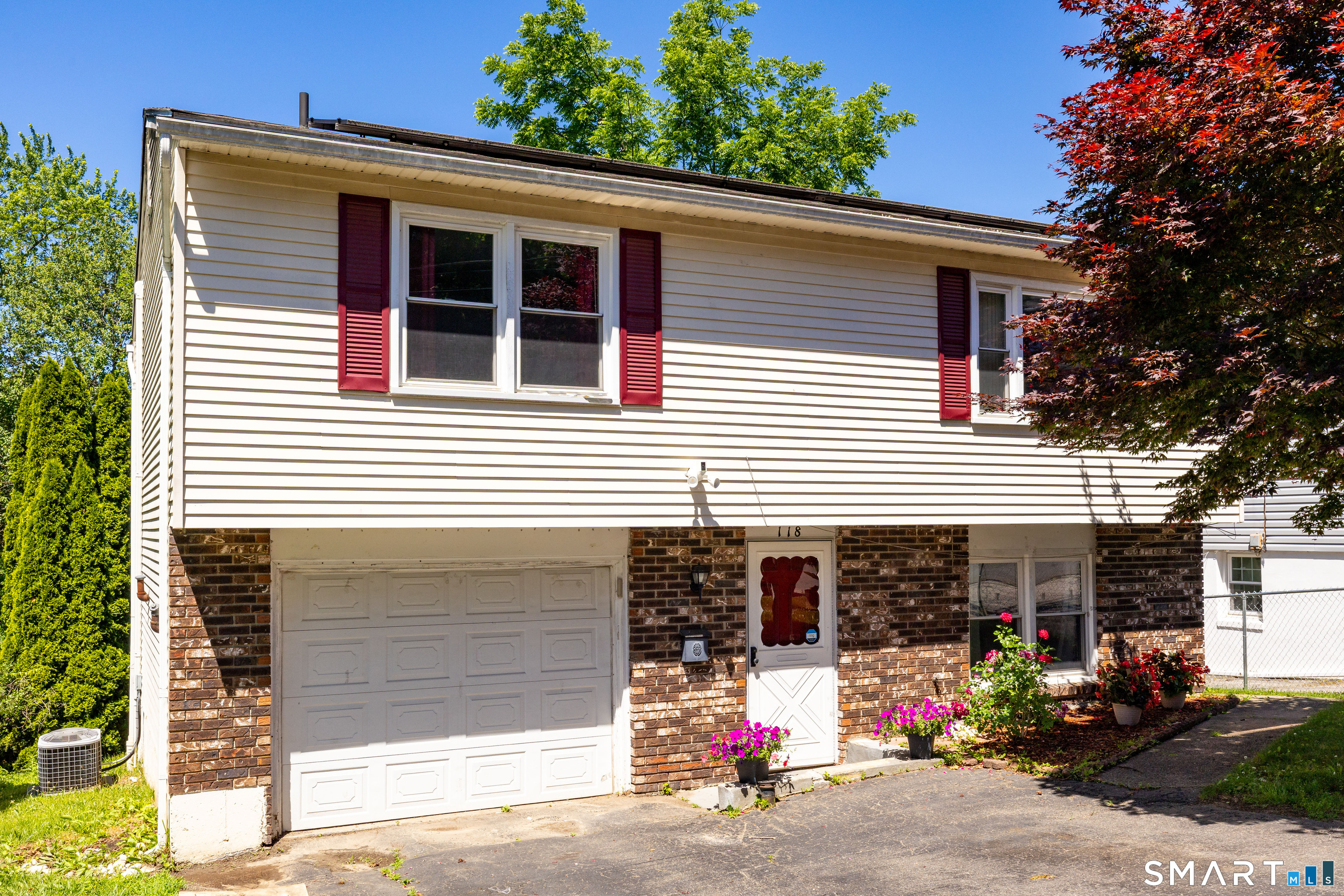 Homes for sale in Waterbury, CT | 118 Norton St, Waterbury, CT 06708 | MLS# 24169696