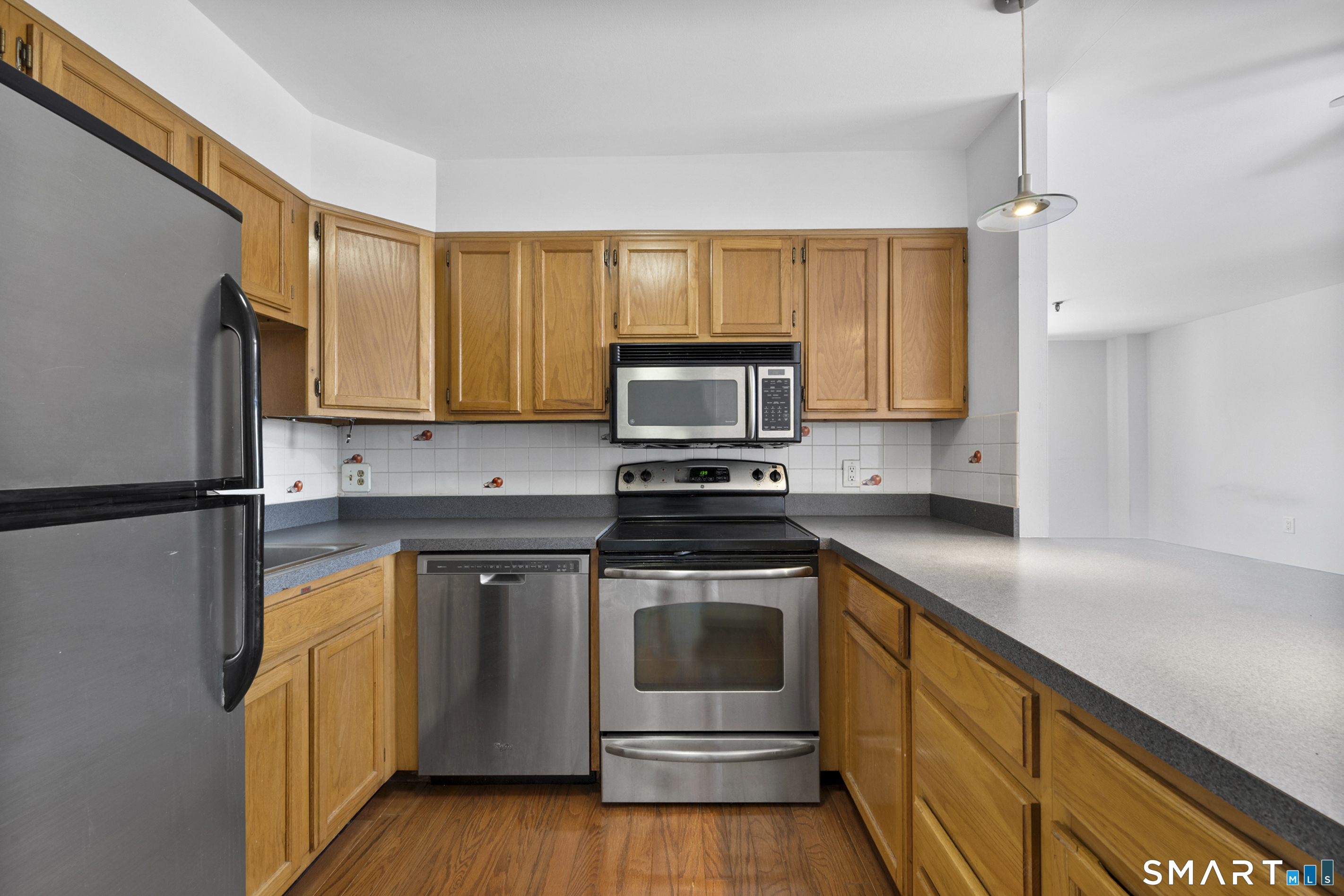 51 Schuyler Avenue, Stamford, Connecticut photo 4