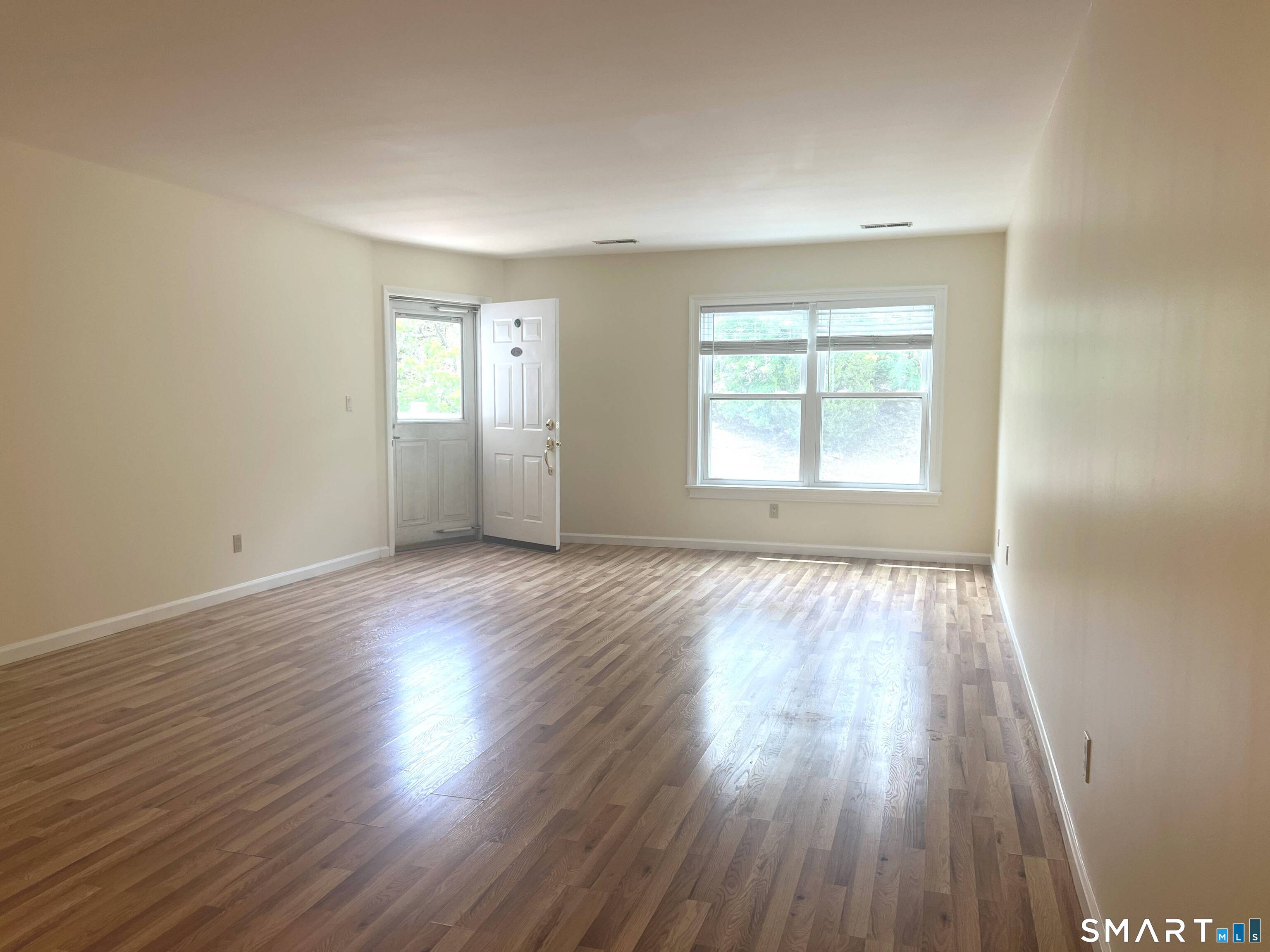 Homes for sale in Stamford, CT | 37 Greenwich Ave #2-6, Stamford, CT 06902 | MLS# 24185184