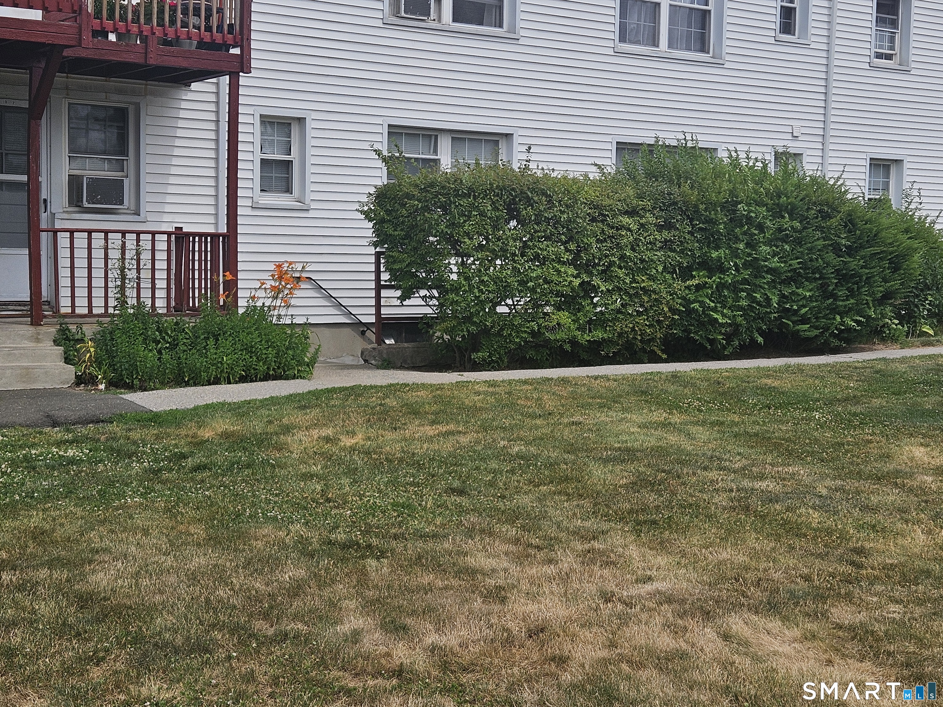 Homes for sale in Stamford, CT | 26 Revere Dr #3, Stamford, CT 06902 | MLS# 24184177