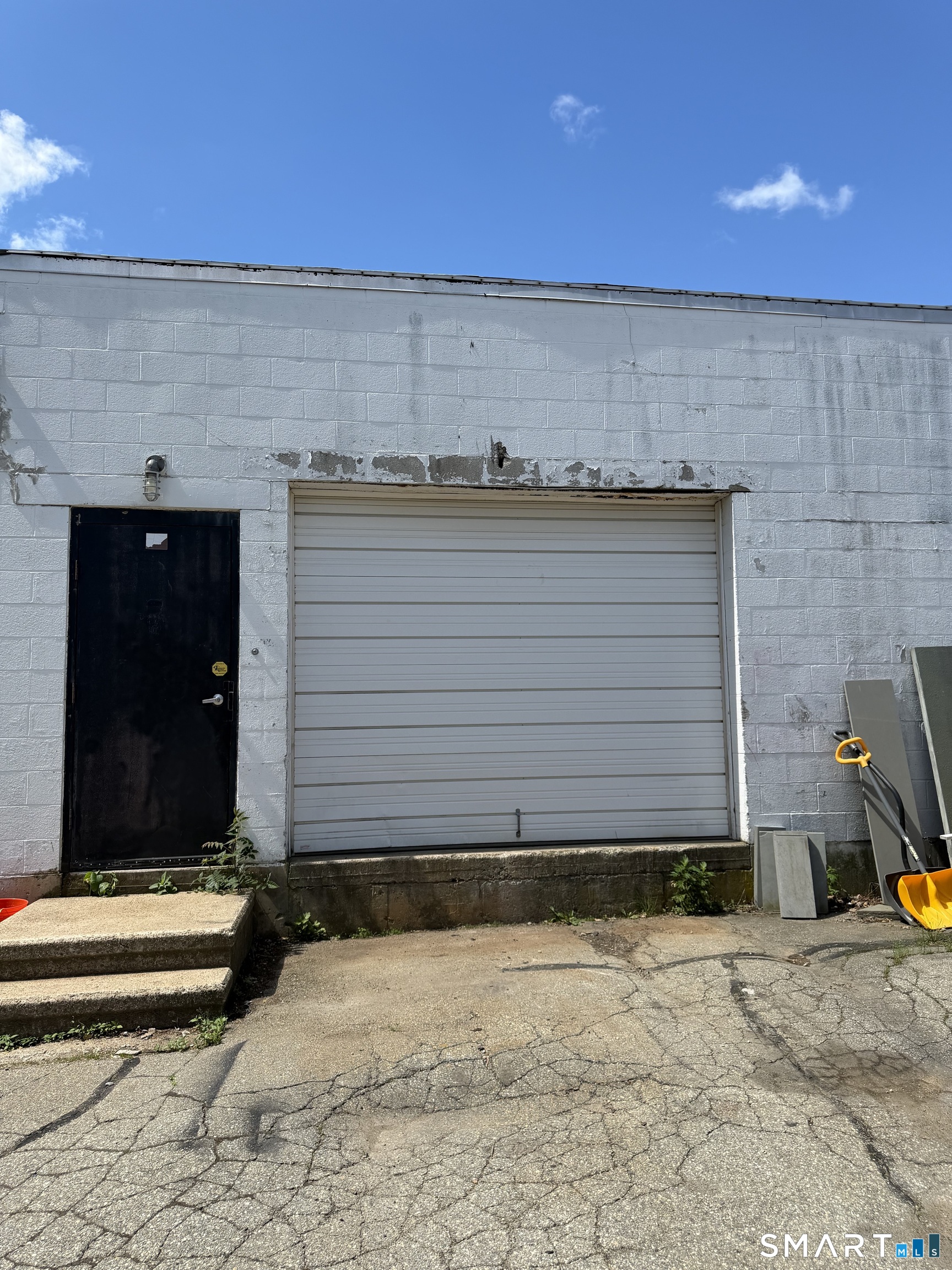 571 Broad Street