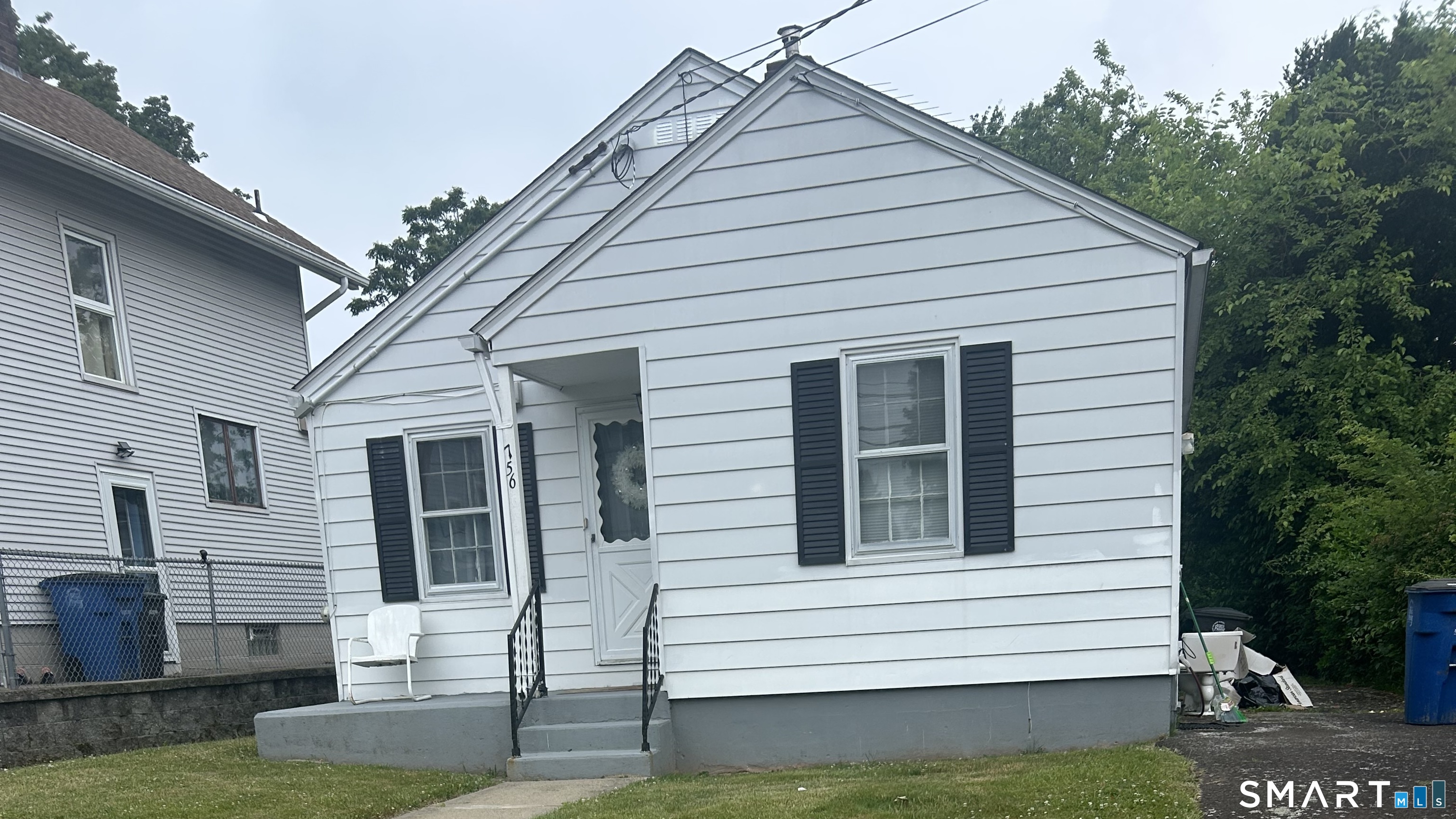 756 RUSSELL Street