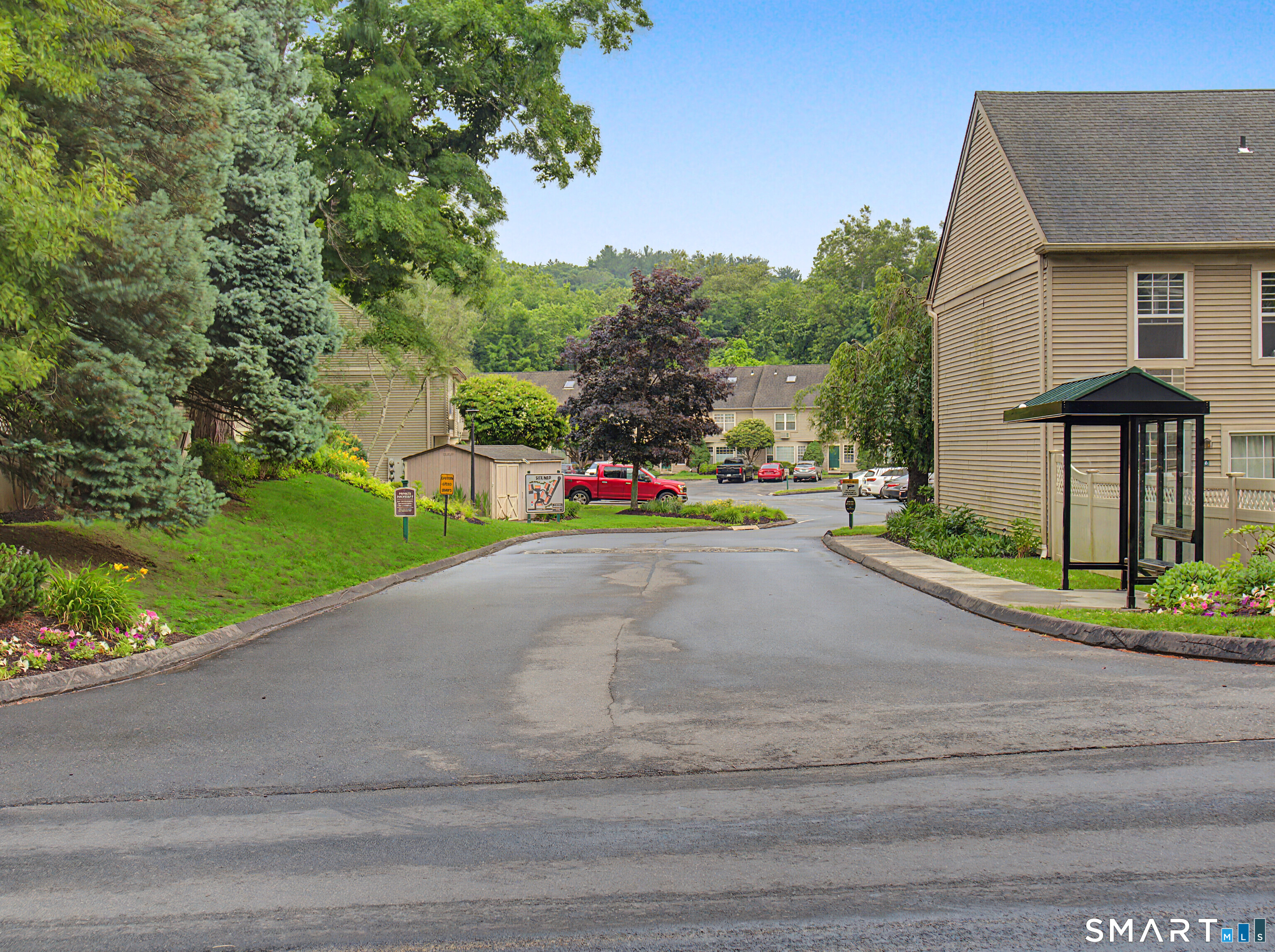 Homes for sale in New Milford, CT | 41 Glen Ridge Ct #41, New Milford, CT 06776 | MLS# 24183079