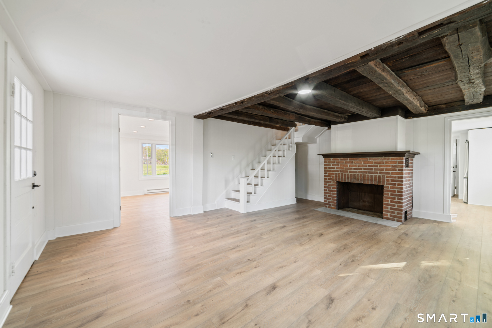 29 Route 37 East photo 32